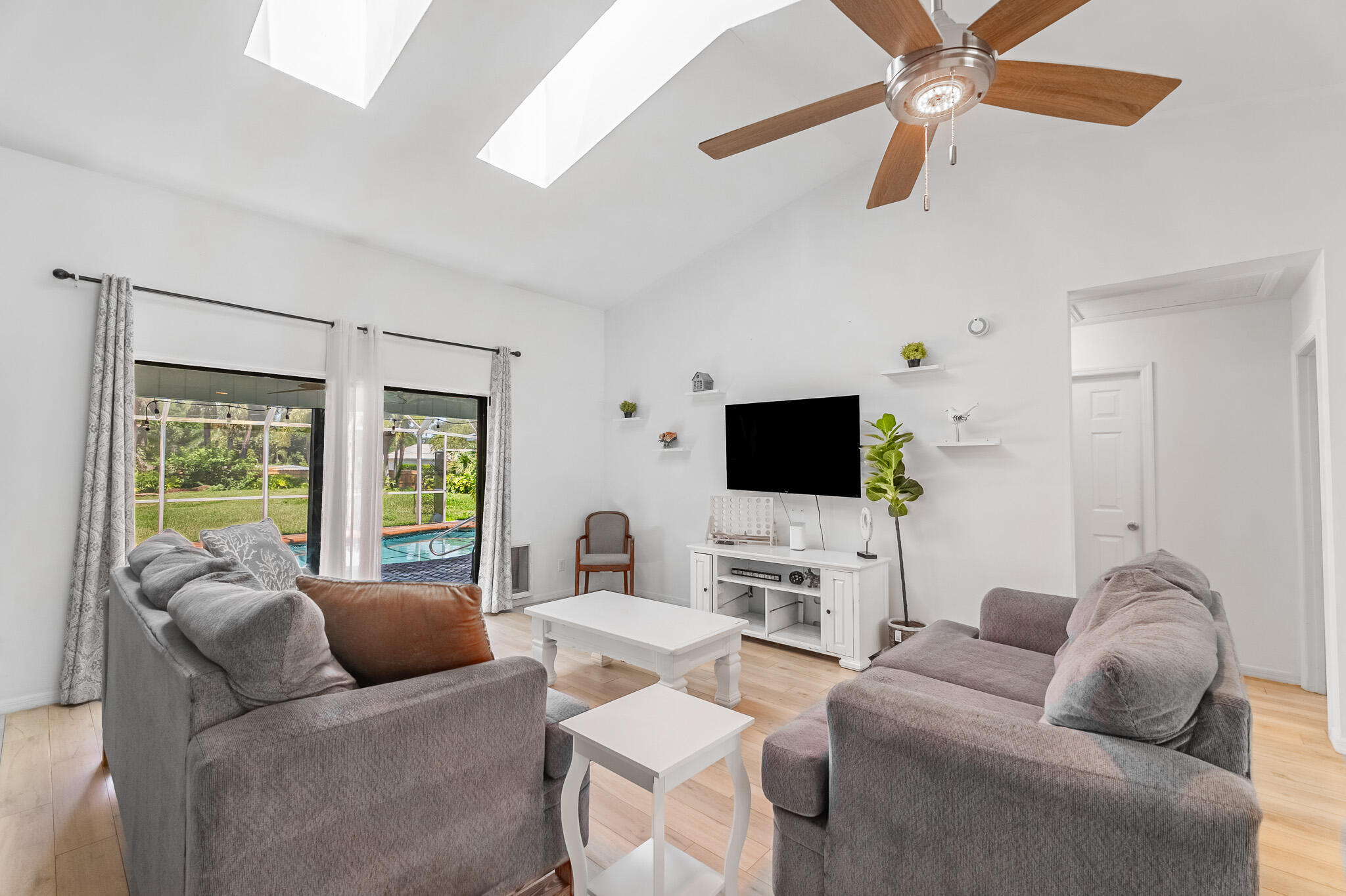 VERO BEACH HIGHLANDS UNIT 4 - Residential