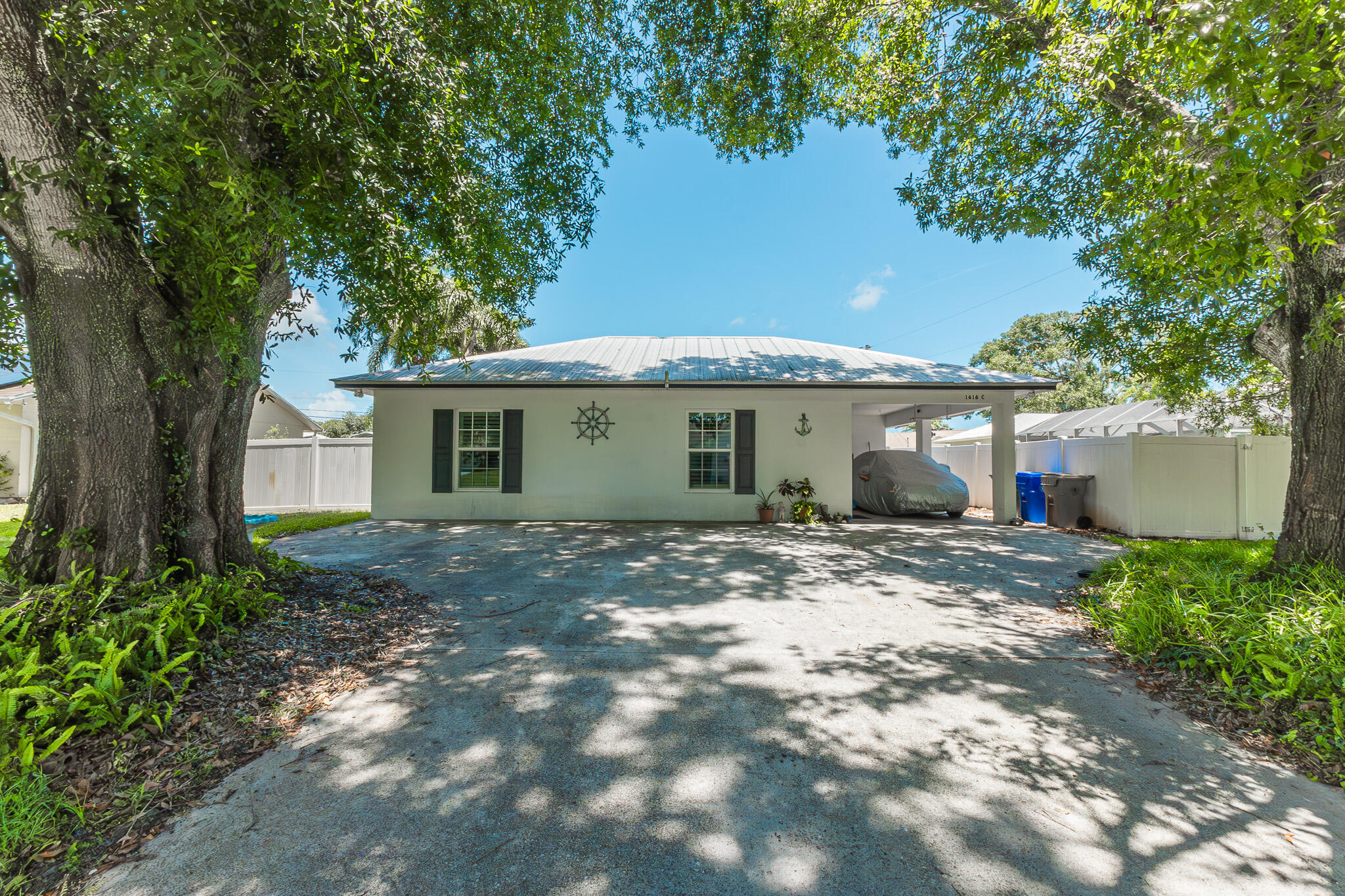 VERO BEACH HIGHLANDS UNIT 4 - Residential