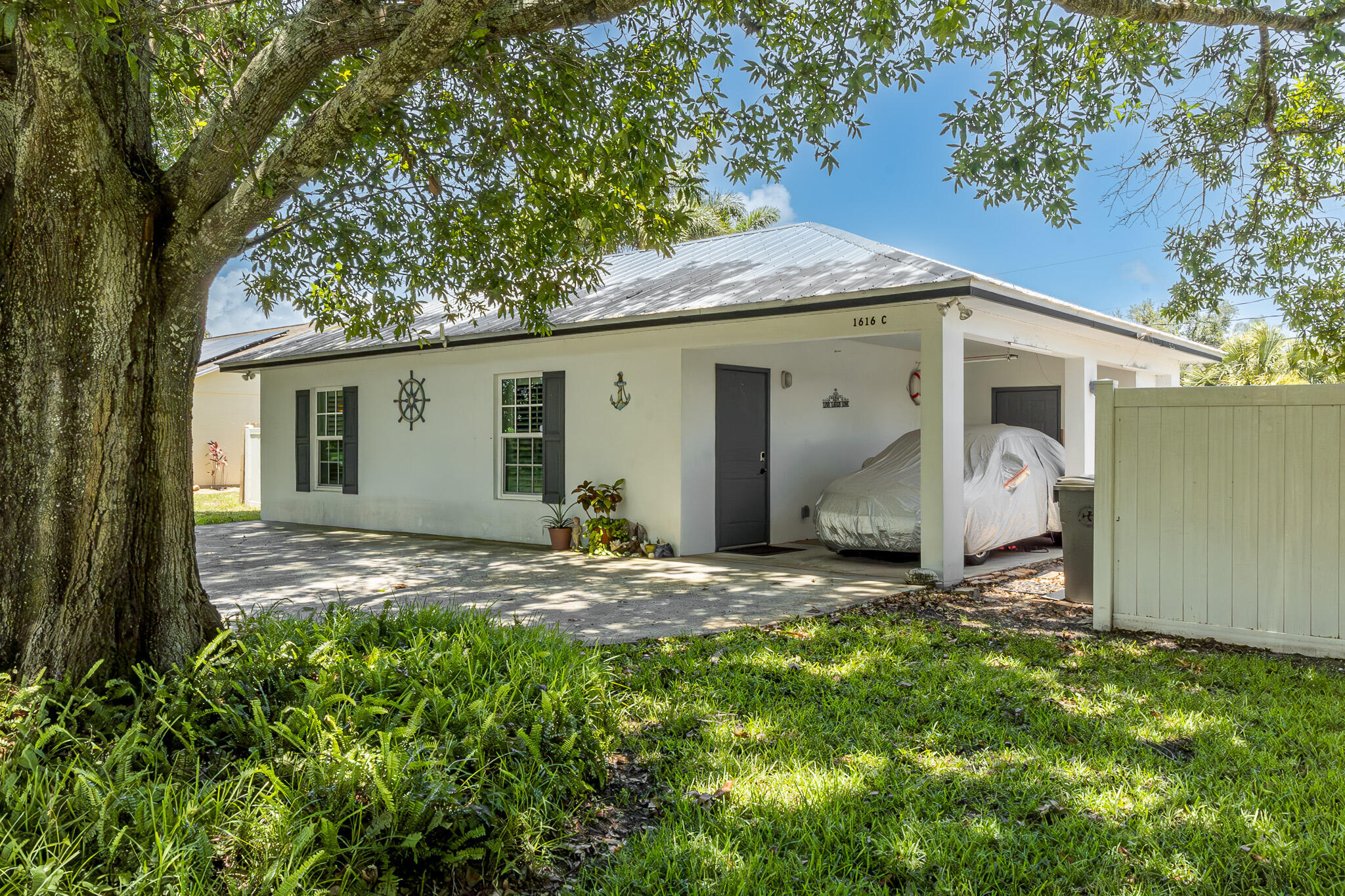 VERO BEACH HIGHLANDS UNIT 4 - Residential