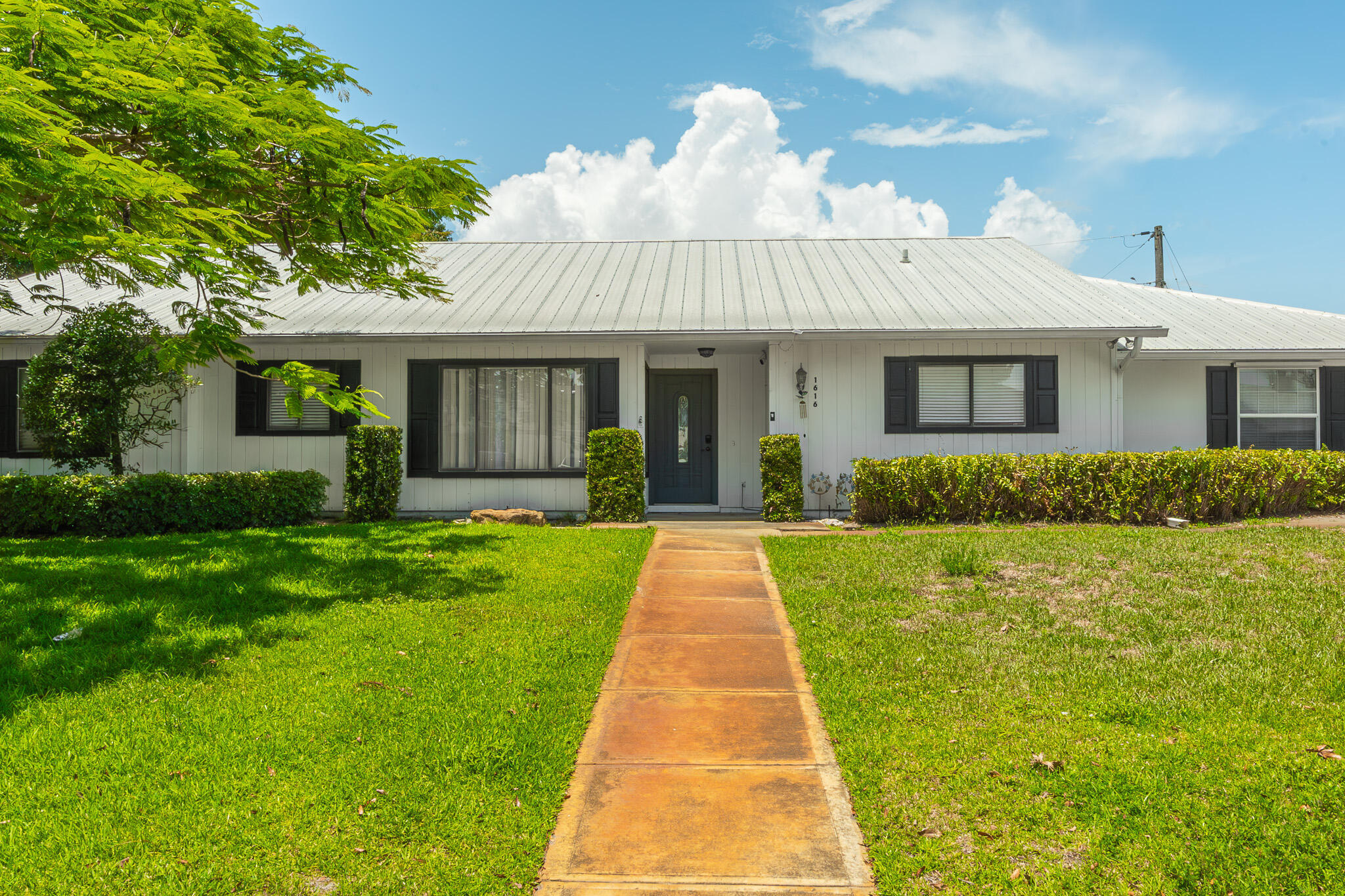 VERO BEACH HIGHLANDS UNIT 4 - Residential