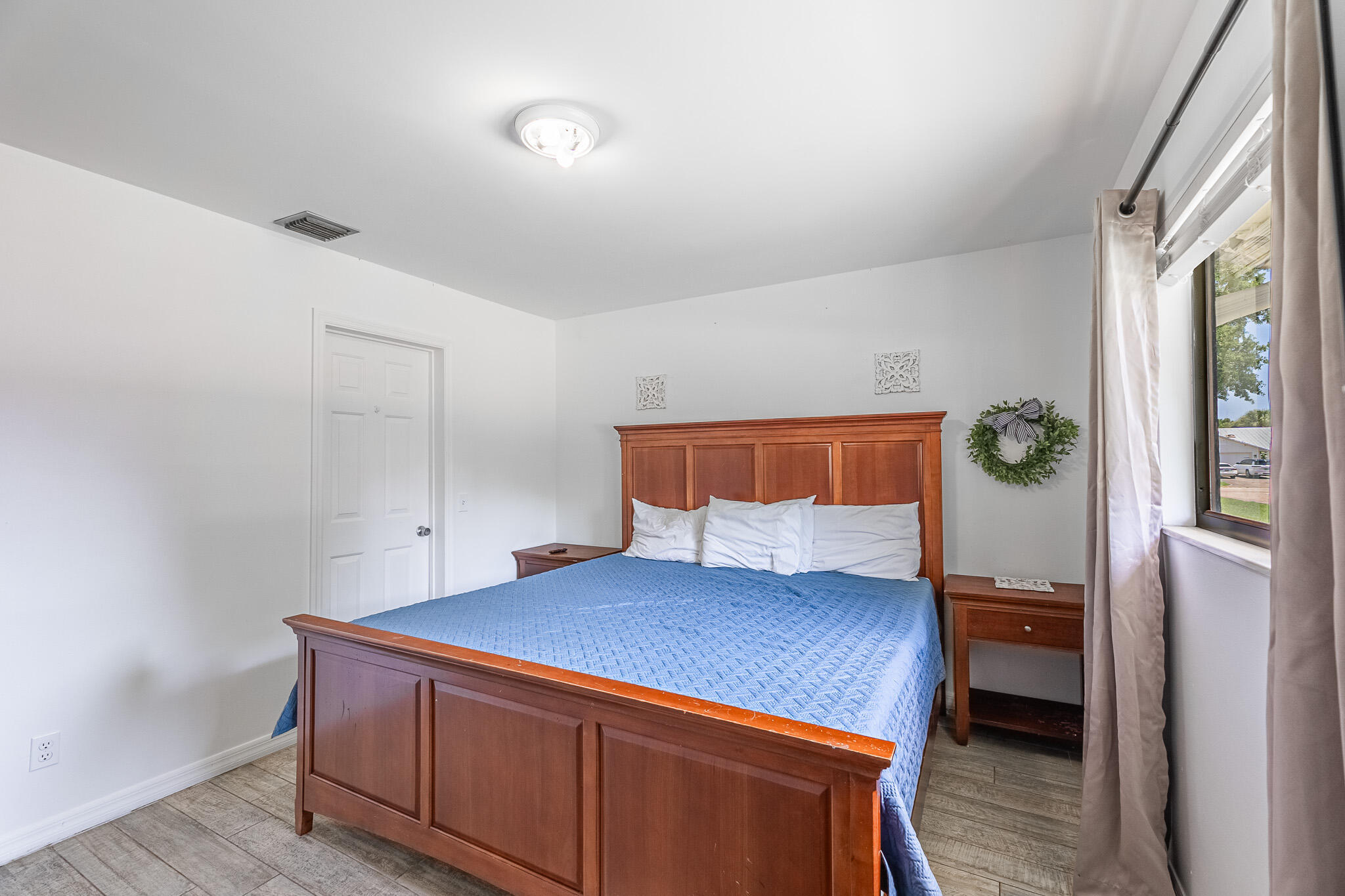 VERO BEACH HIGHLANDS UNIT 4 - Residential