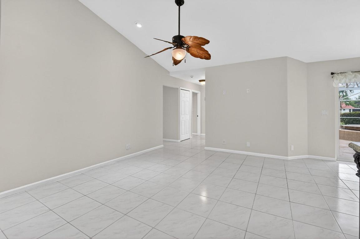 BOCA GREENS 8 - Residential