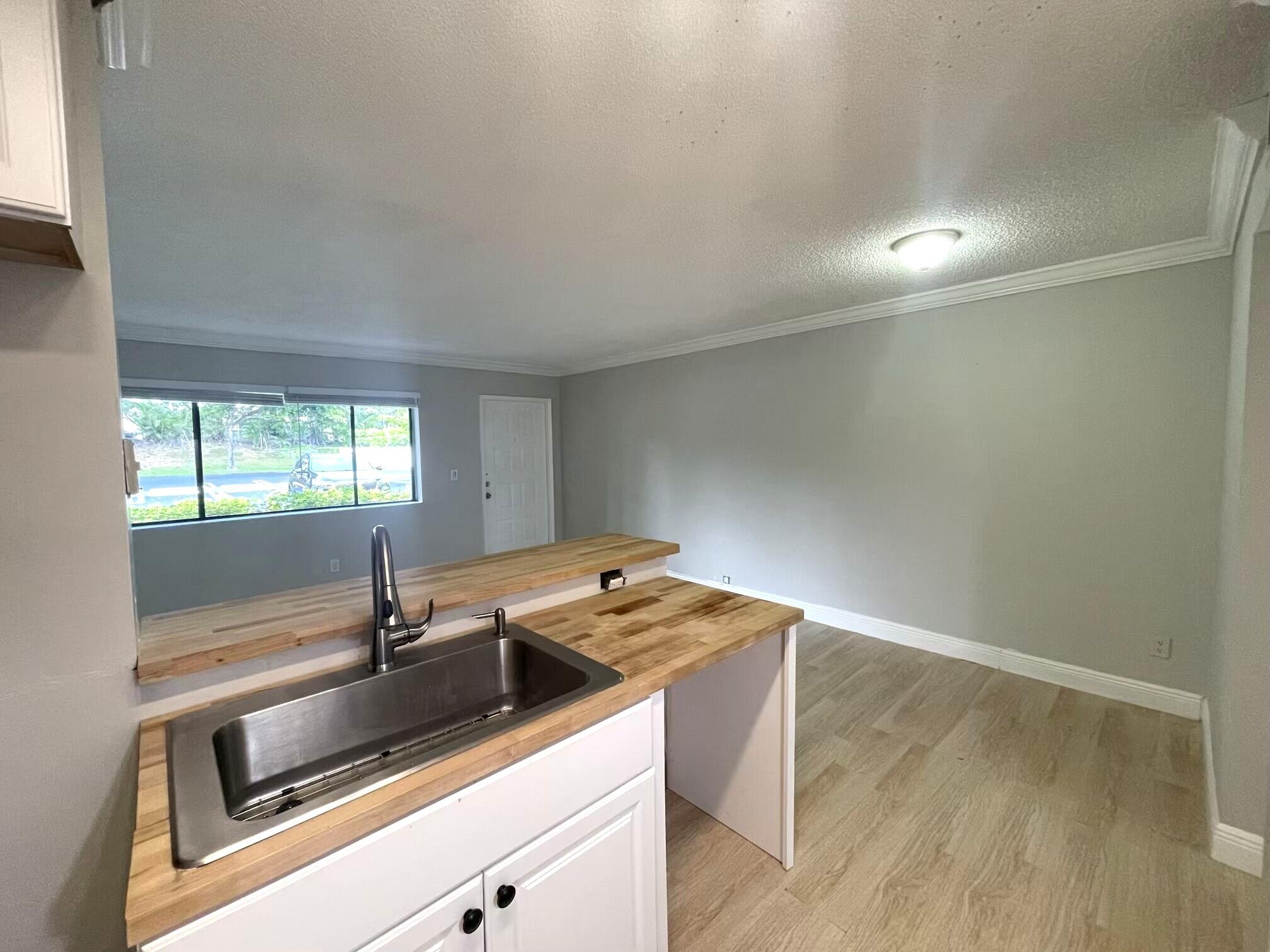 MEADOWS ON THE GREEN CONDO - Residential
