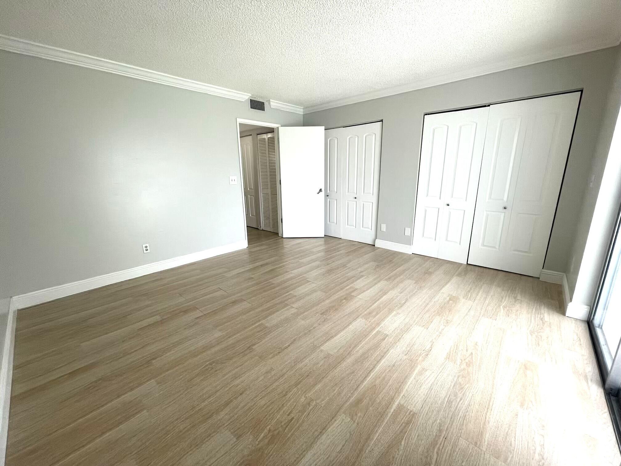 MEADOWS ON THE GREEN CONDO - Residential