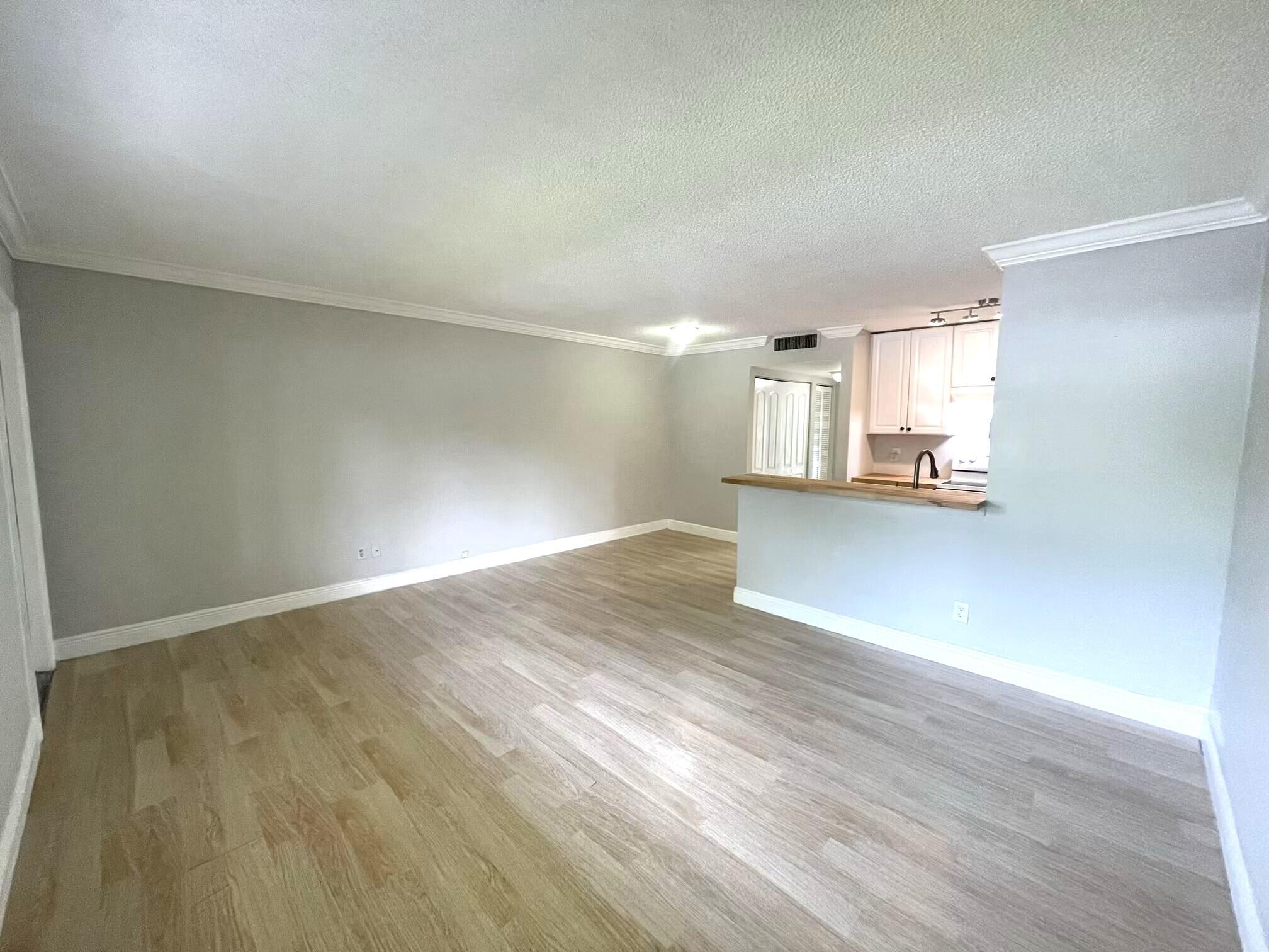 MEADOWS ON THE GREEN CONDO - Residential