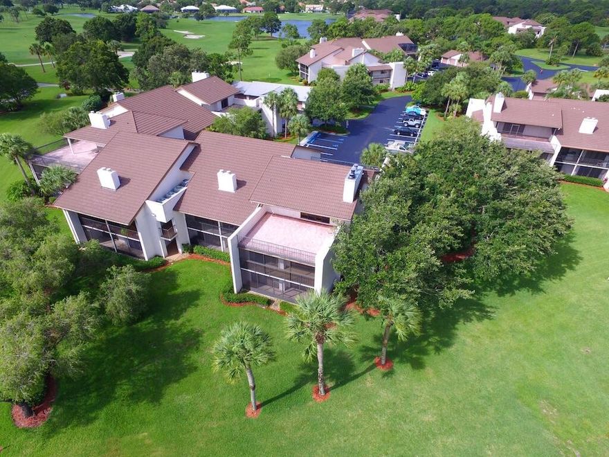 Welcome to Meadowood Golf & County Club Community.Just minutes from Vero Beach, close to beaches, restaurants and shops! Fabulous golf course views from this 2nd floor, fully updated 2/2 condo; featuring an open floor plan, vaulted & tray ceilings, split bedroom plan, a wet bar, hardwood floors throughout & granite kitchen countertops. Private community pool. Club memberships are available but not required.