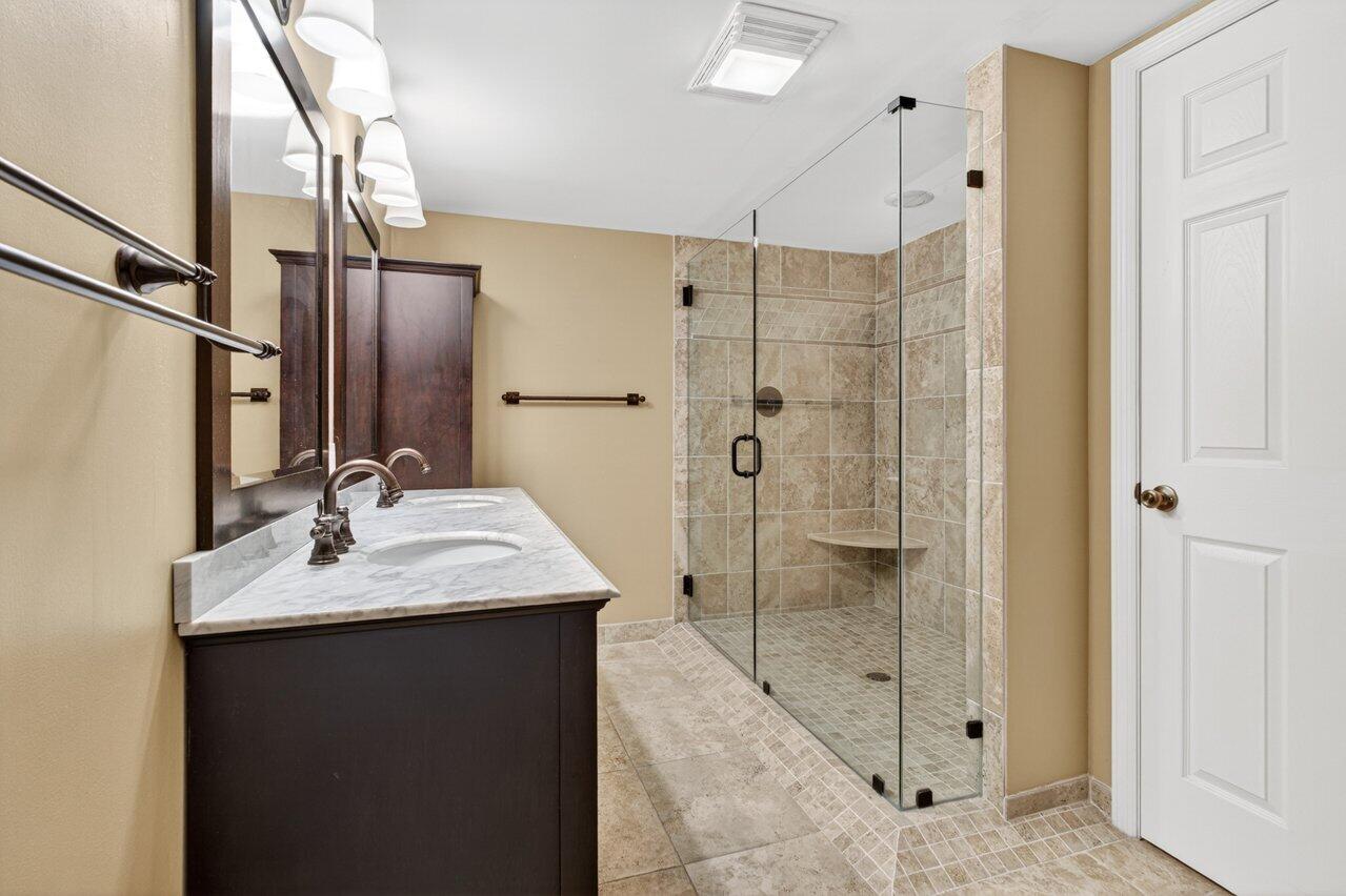 DELRAY BEACH CLUB APTS CONDO - Residential