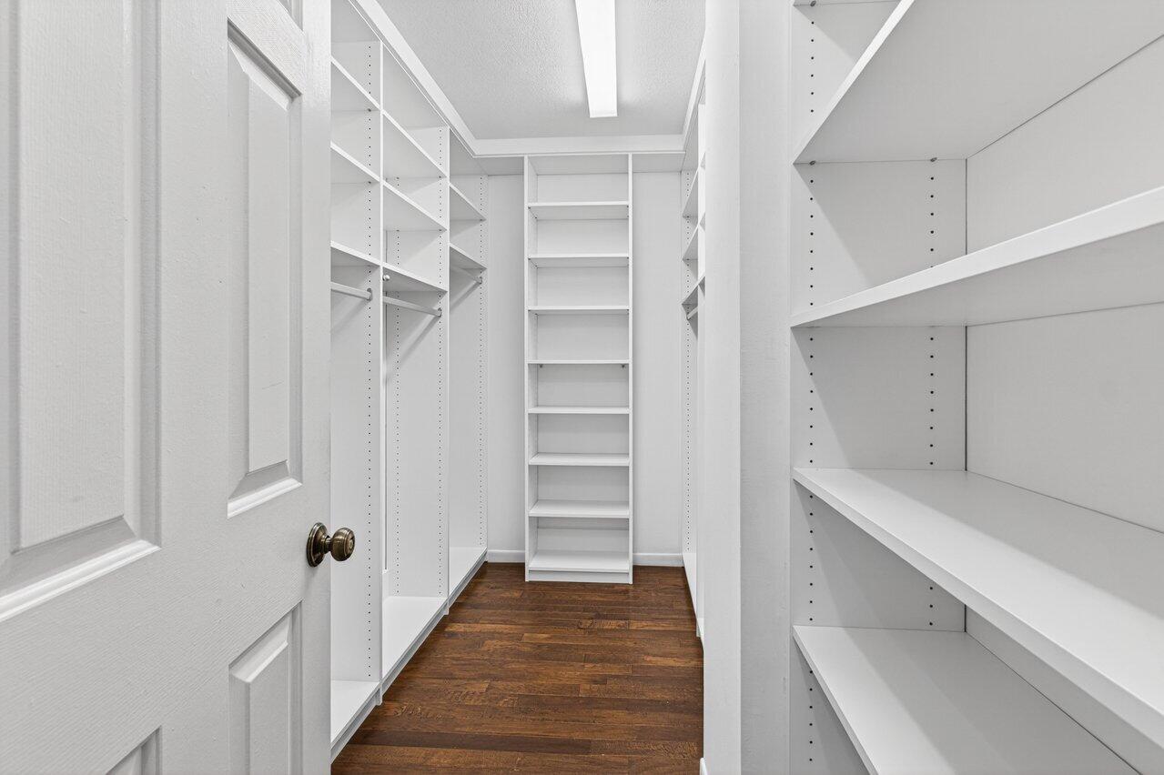 DELRAY BEACH CLUB APTS CONDO - Residential