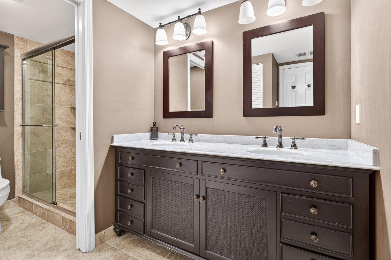 DELRAY BEACH CLUB APTS CONDO - Residential