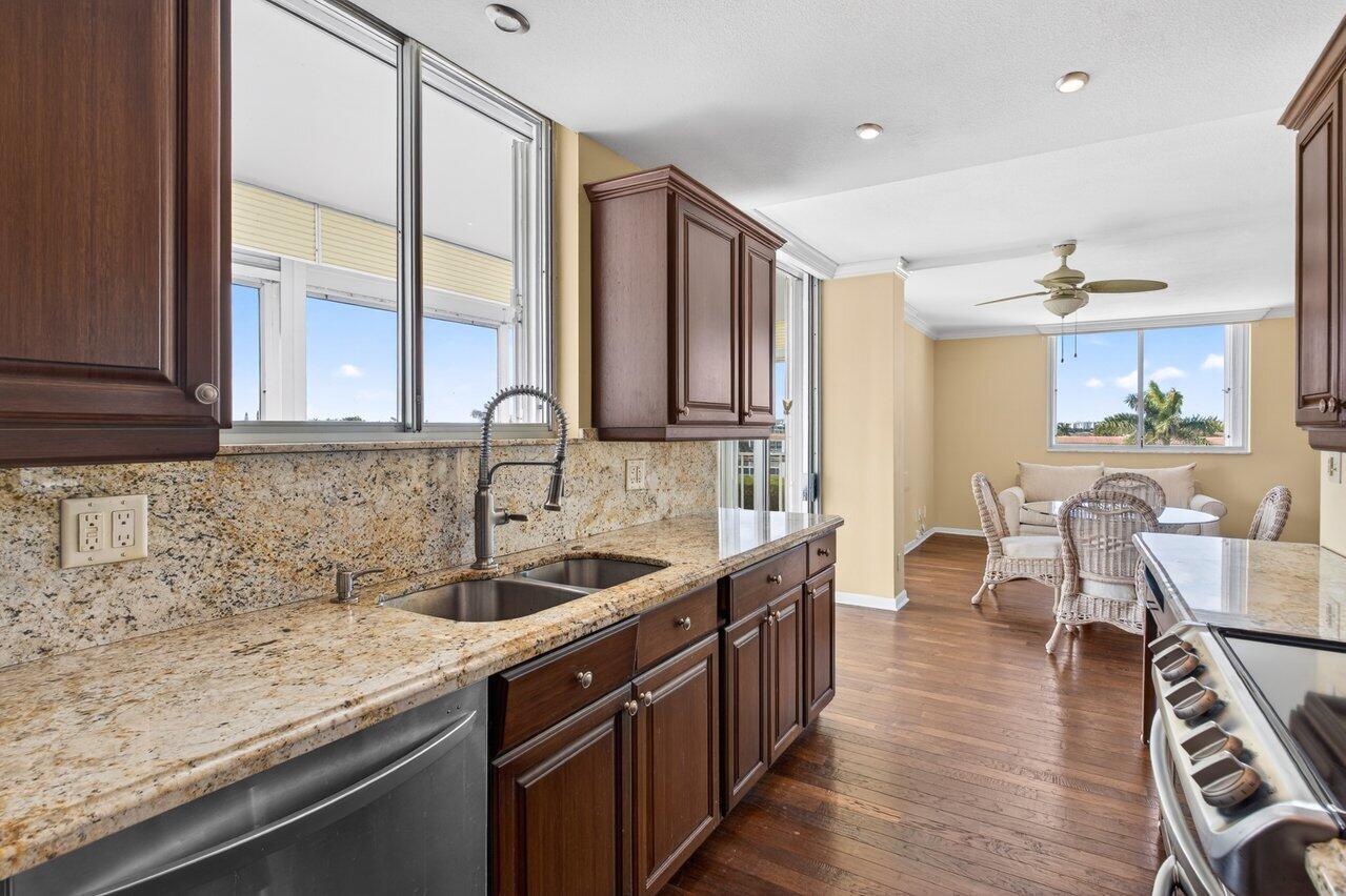 DELRAY BEACH CLUB APTS CONDO - Residential