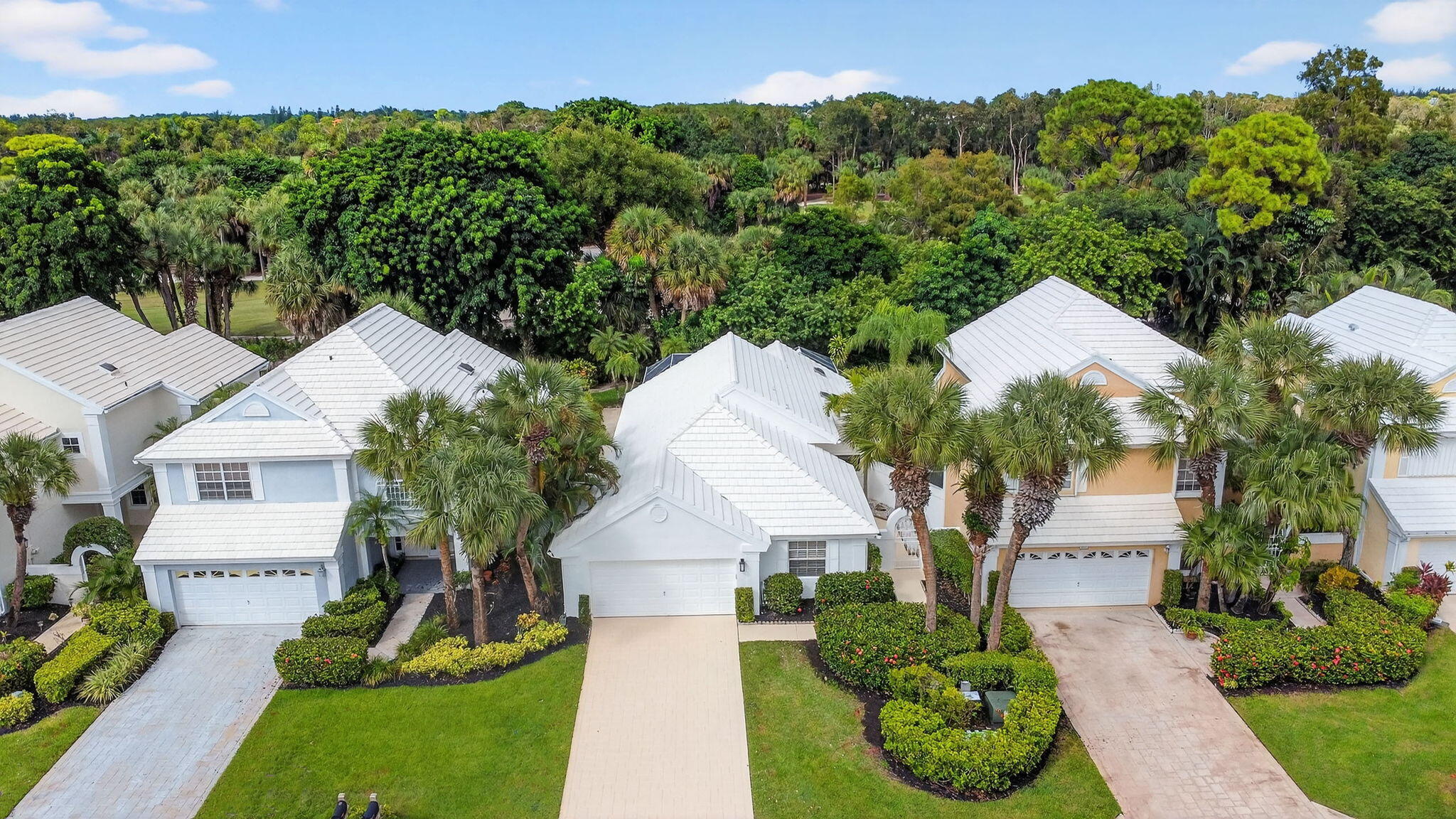 9333 Heathridge Drive