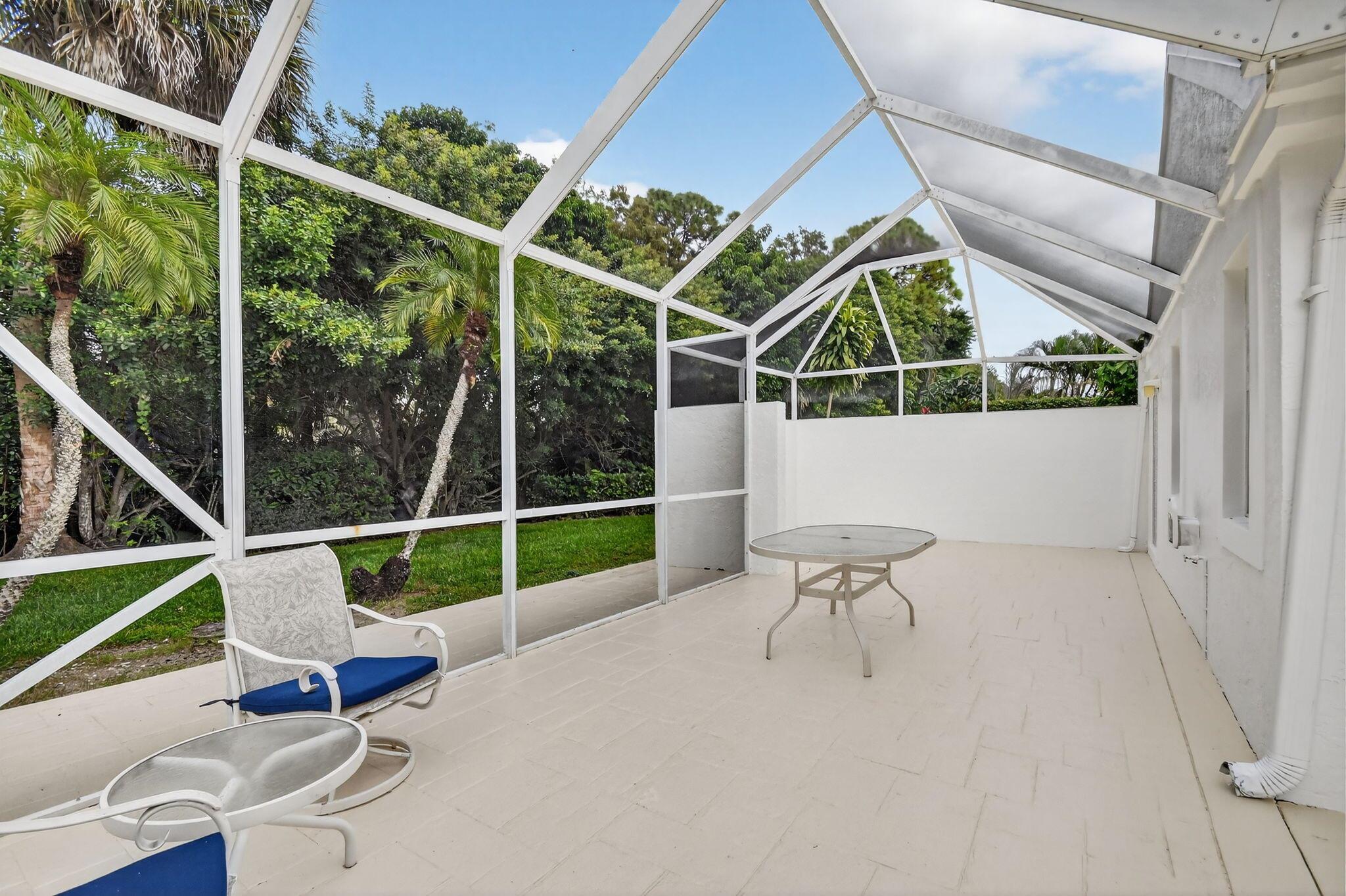 BREAKERS WEST - Residential