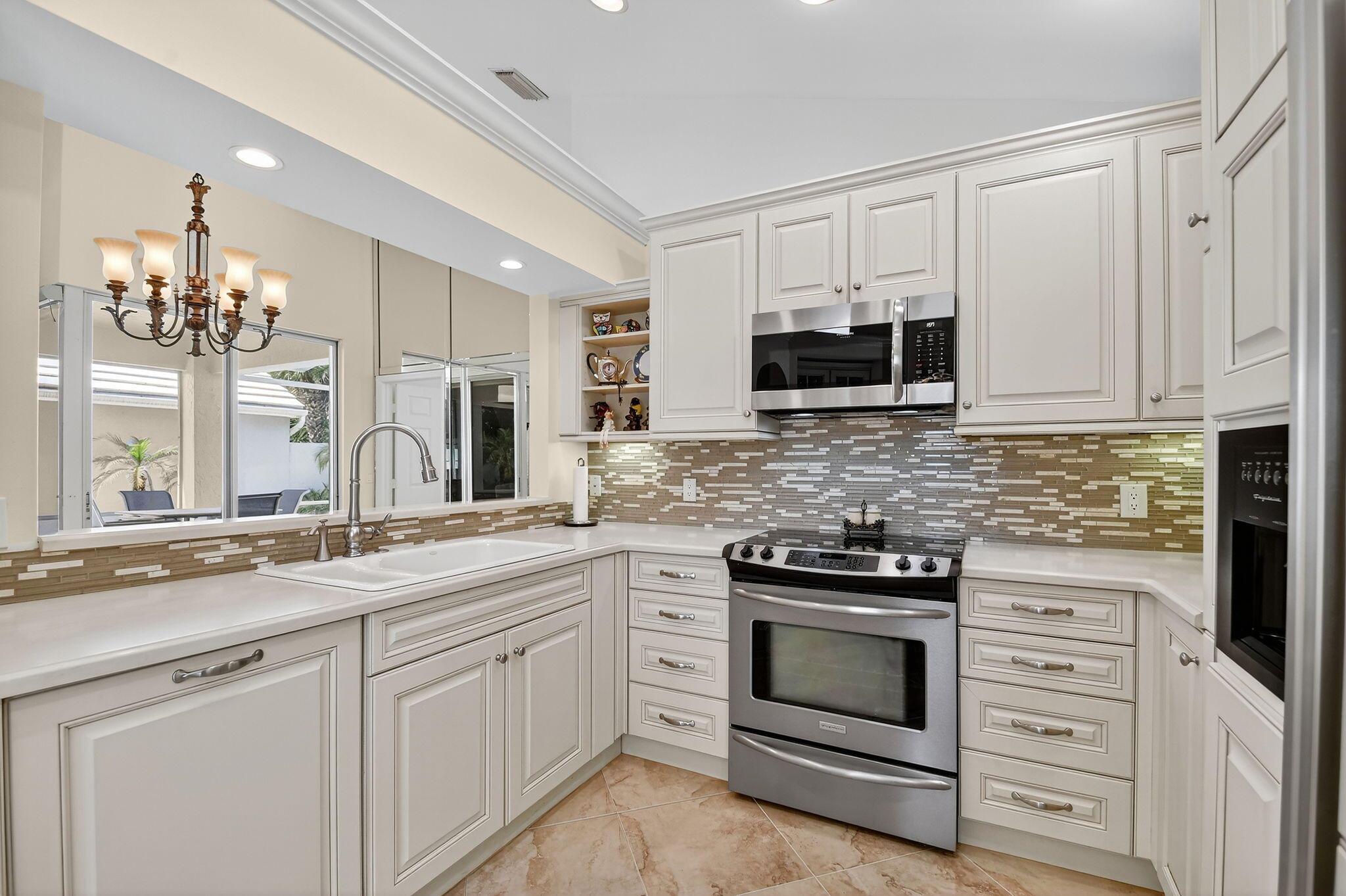 BREAKERS WEST - Residential