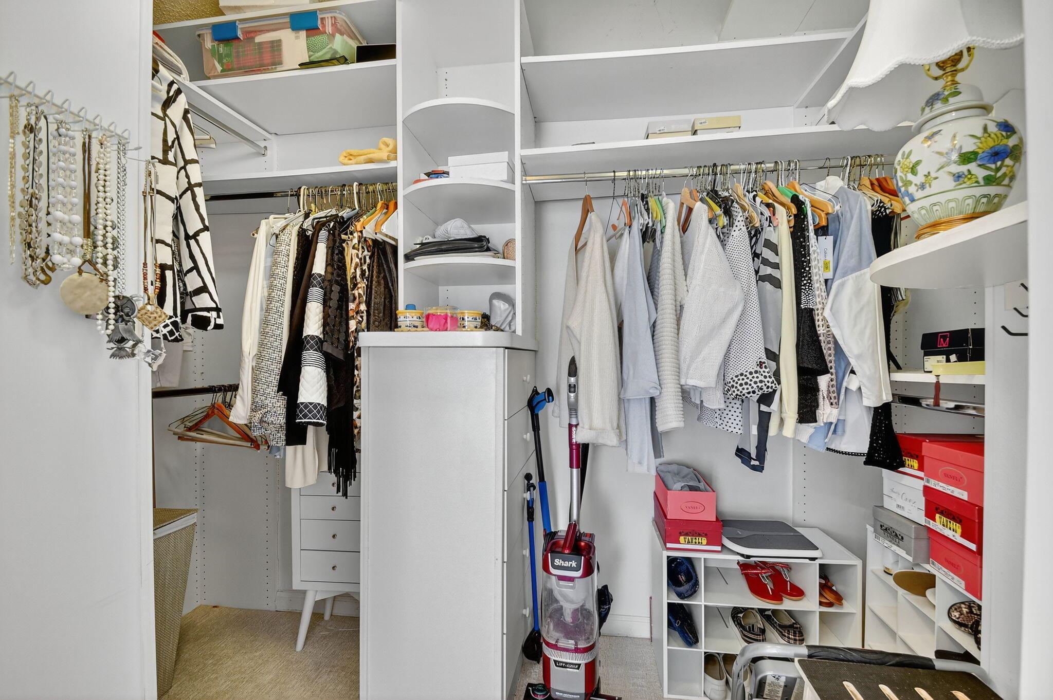 BREAKERS WEST - Residential