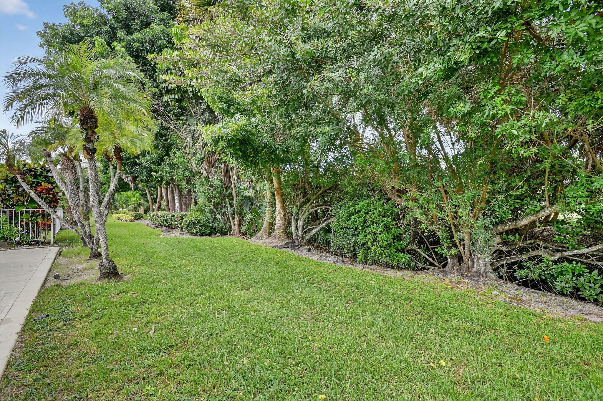 BREAKERS WEST - Residential