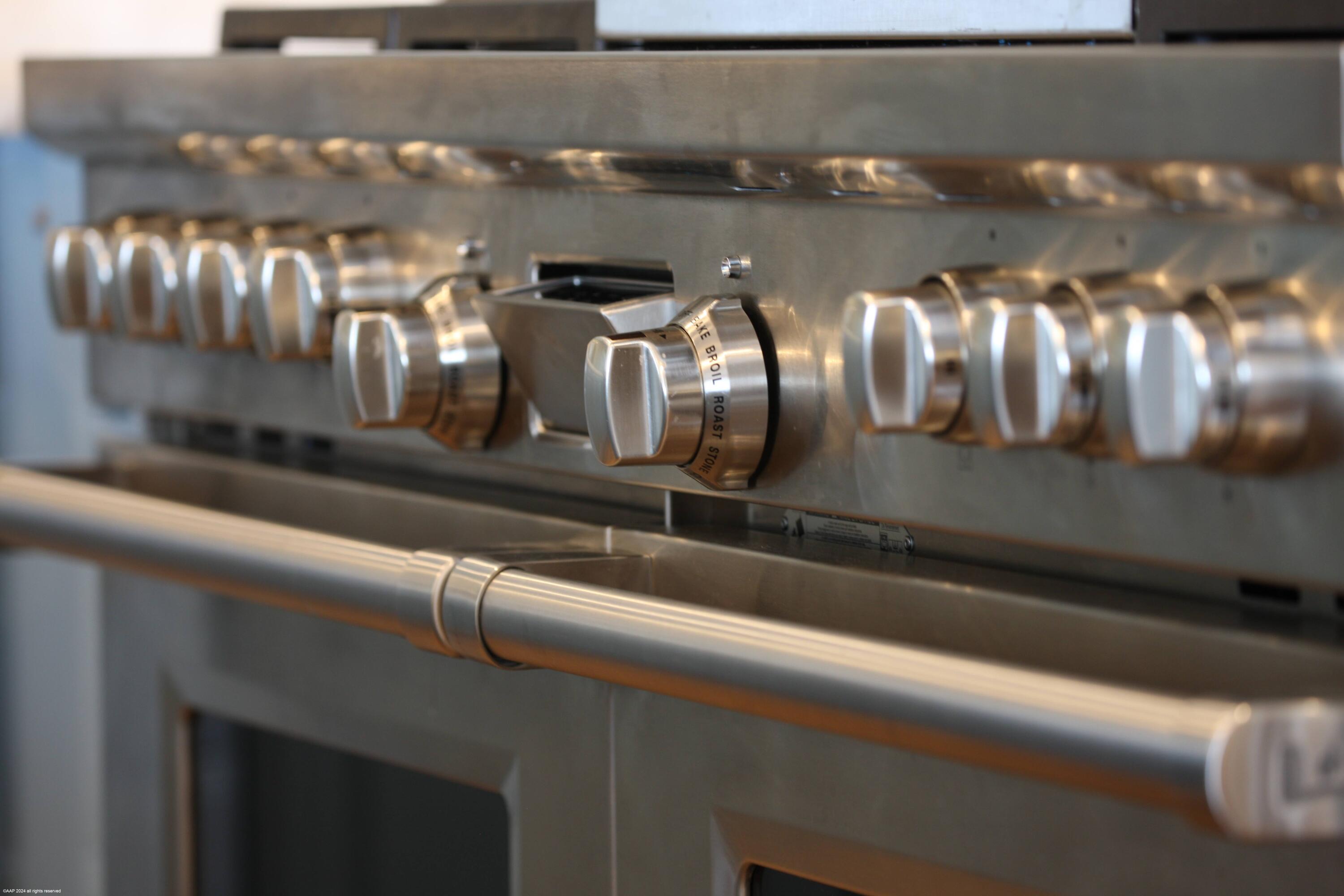 PADDOCK PARK 2 OF WELLING - Residential Lease