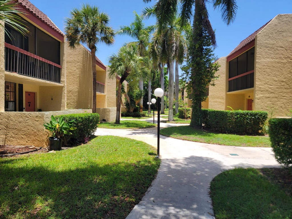 Photo of 791 SE 1ST Way #74, Deerfield Beach, FL 33441 (MLS # B26089523)