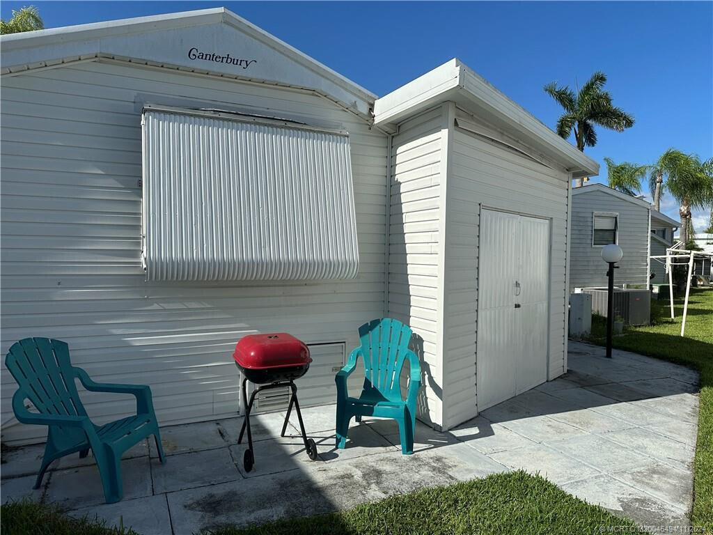 Photo of 664 Nettles Boulevard, Jensen Beach, FL 34957 (MLS # B26067524)