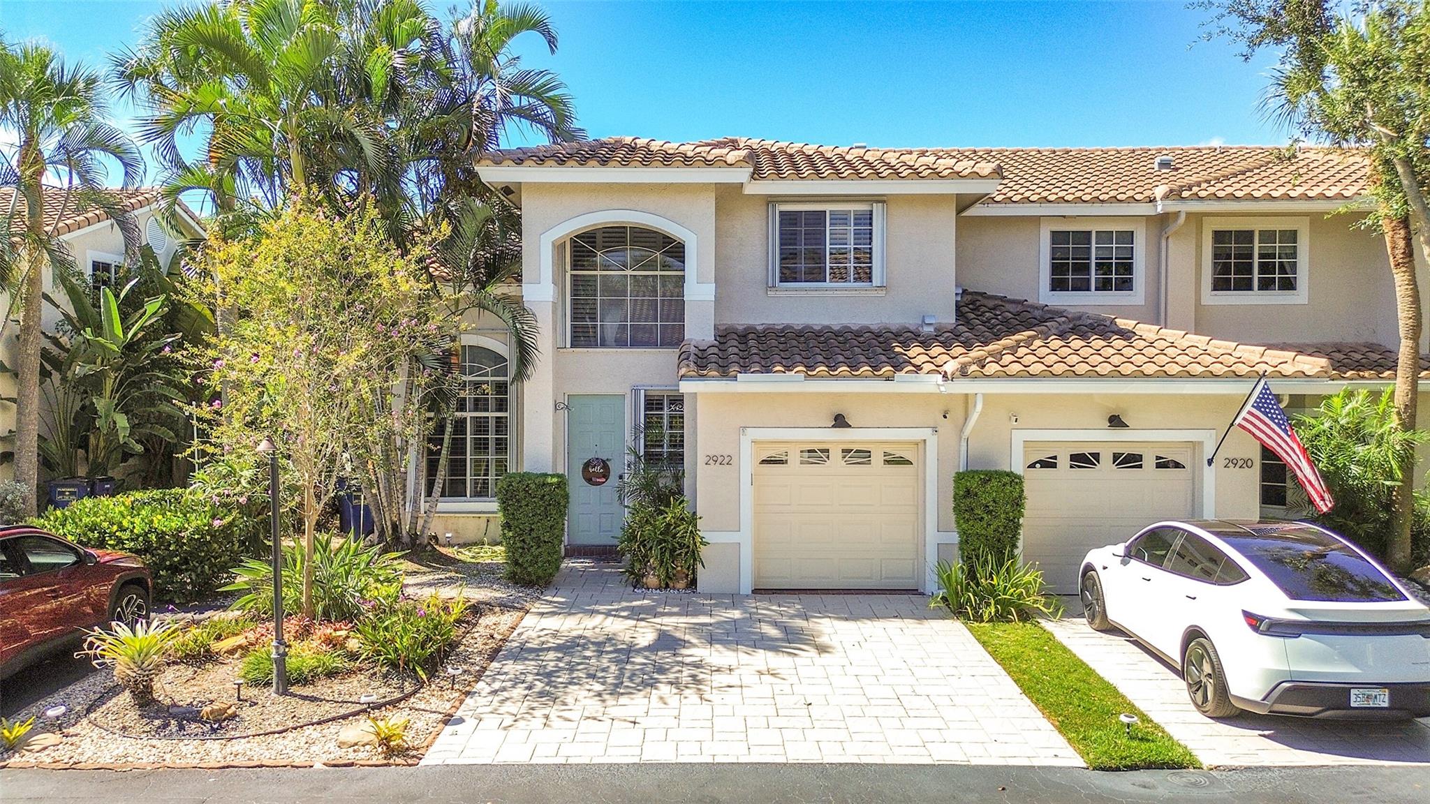 2922 Port Royale Ln