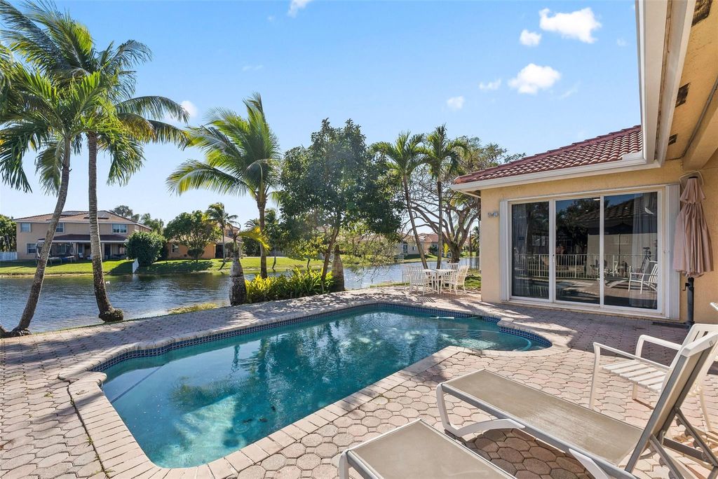 Photo of 16364 NW 14th Street, Pembroke Pines, FL 33028 (MLS # F10555498)