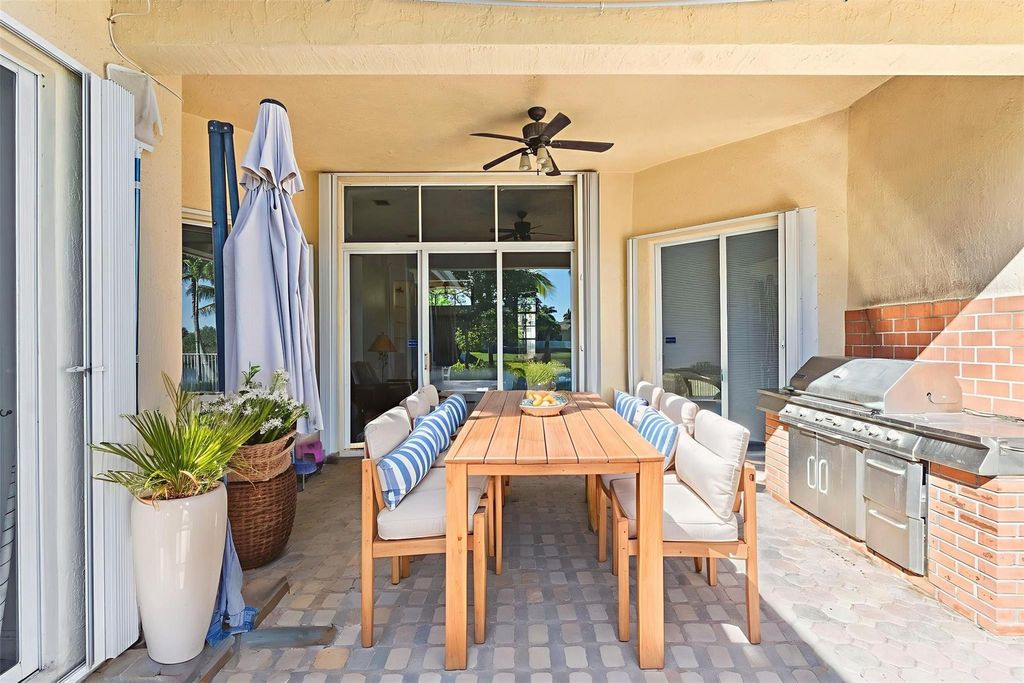 Photo of 16364 NW 14th Street, Pembroke Pines, FL 33028 (MLS # F10555498)