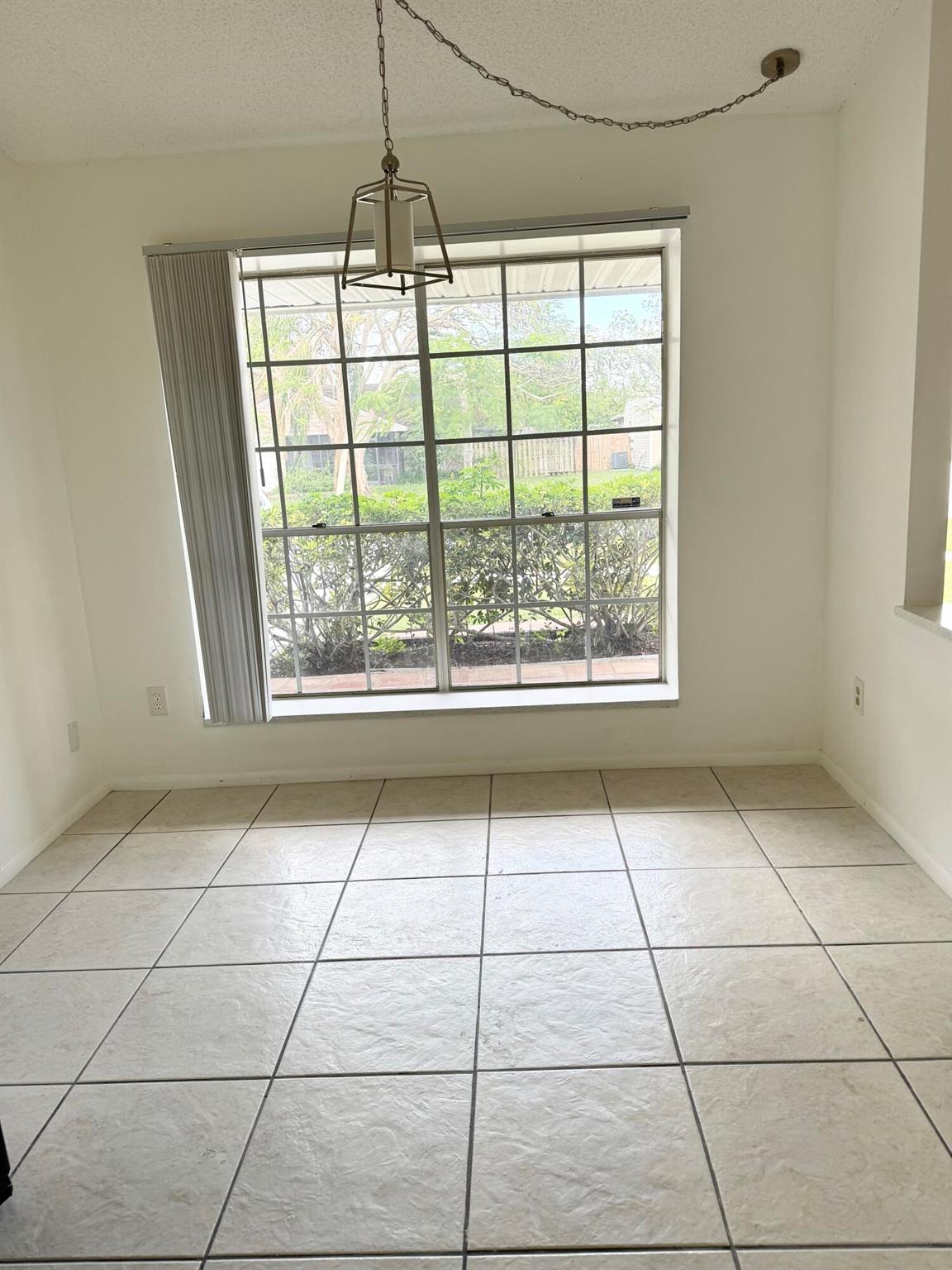 COUNTERPOINT ESTATES 11 - Residential Lease