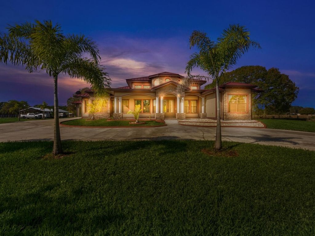 Photo of 615 Berger Road, Fort Pierce, FL 34945 (MLS # R10771363)