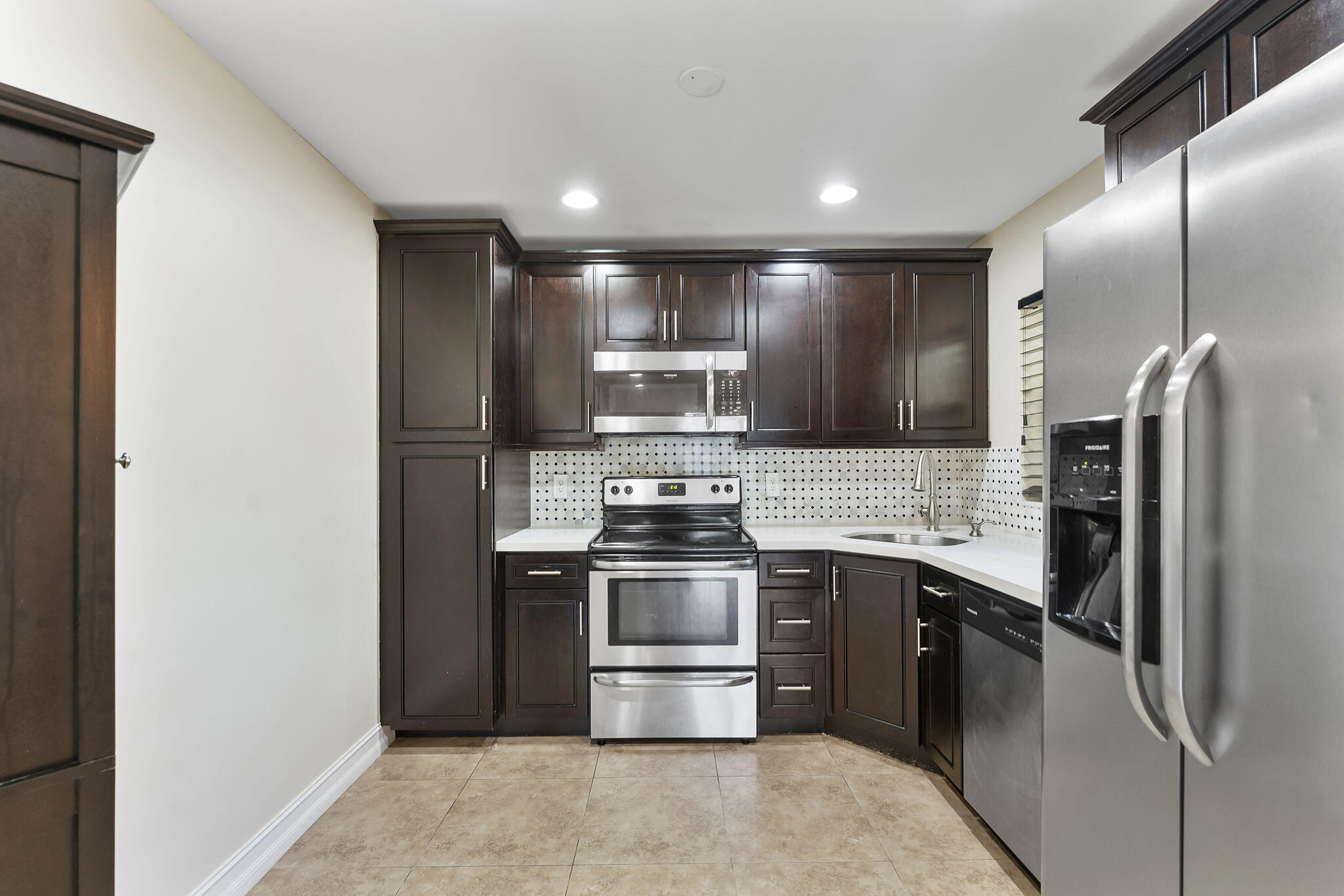 KARANDA VILLAGE VI-A CONDO - Residential