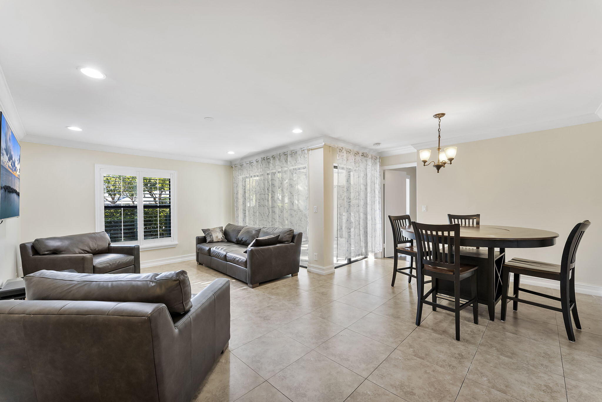 3525 NW 35th Street 1604