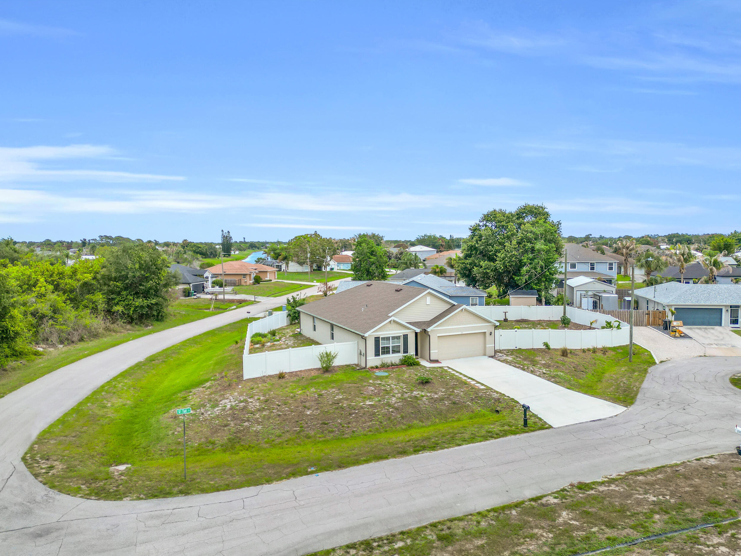 213 SW Tot Court