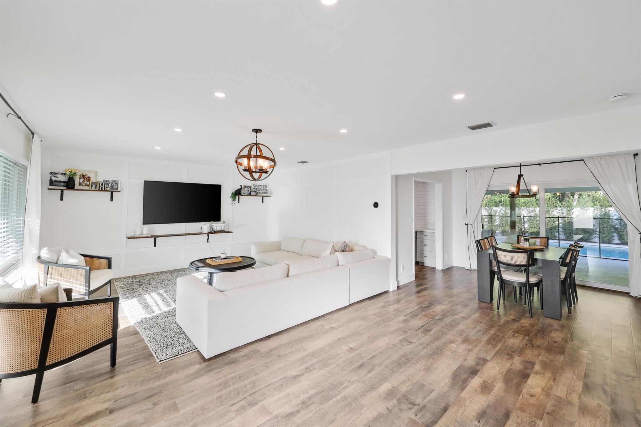 632 E Conference Drive