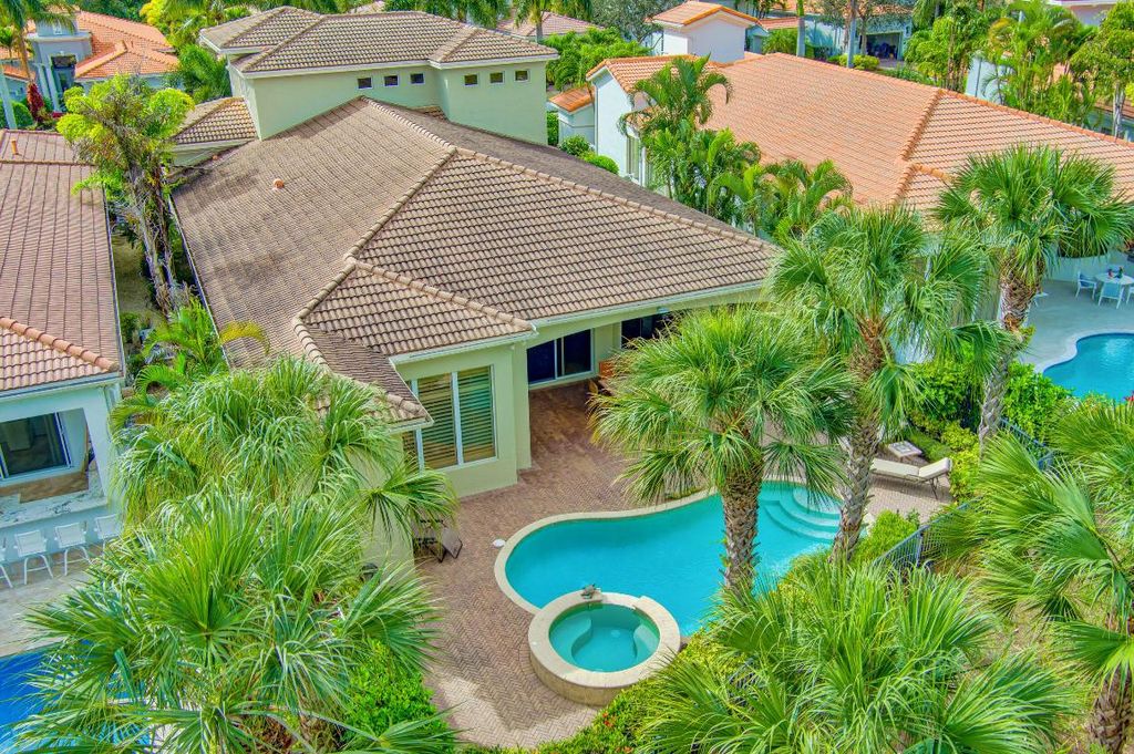 Photo of 174 Viera Drive, Palm Beach Gardens, FL 33418 (MLS # R10955194)