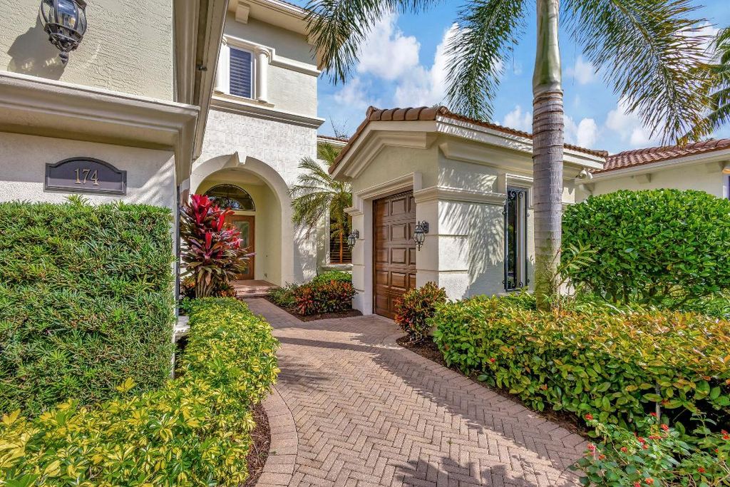 Photo of 174 Viera Drive, Palm Beach Gardens, FL 33418 (MLS # R10955194)