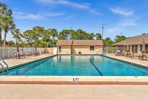 A home in Lake Worth