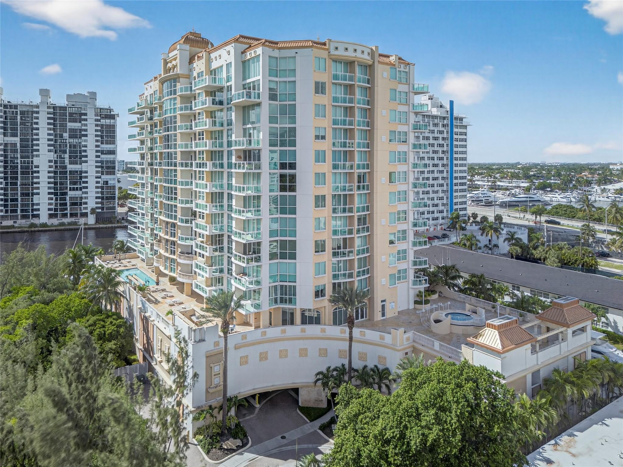 2845 NE 9TH Street 806