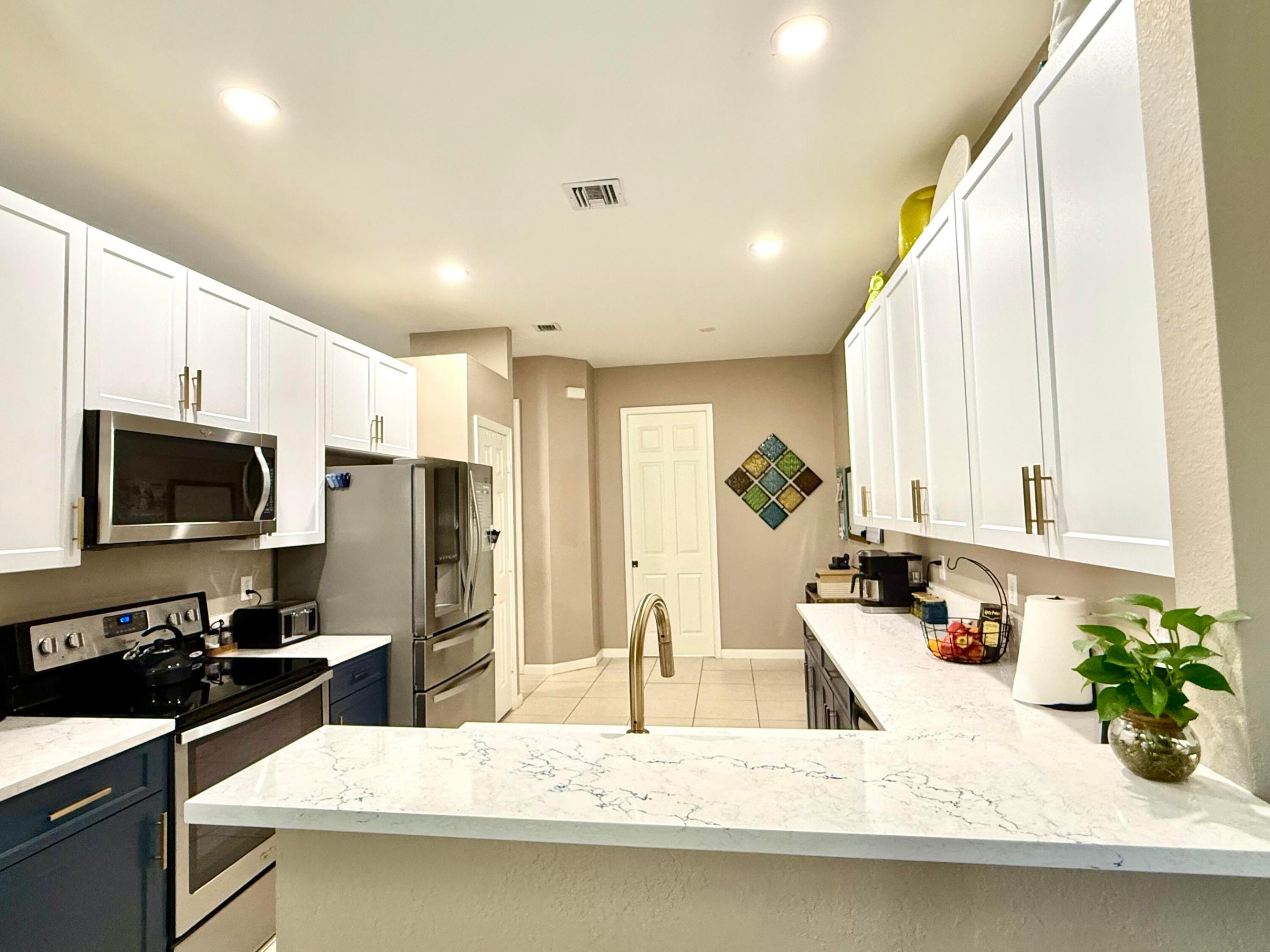 THIRD REPLAT OF PORTOFINO ISLES - Residential