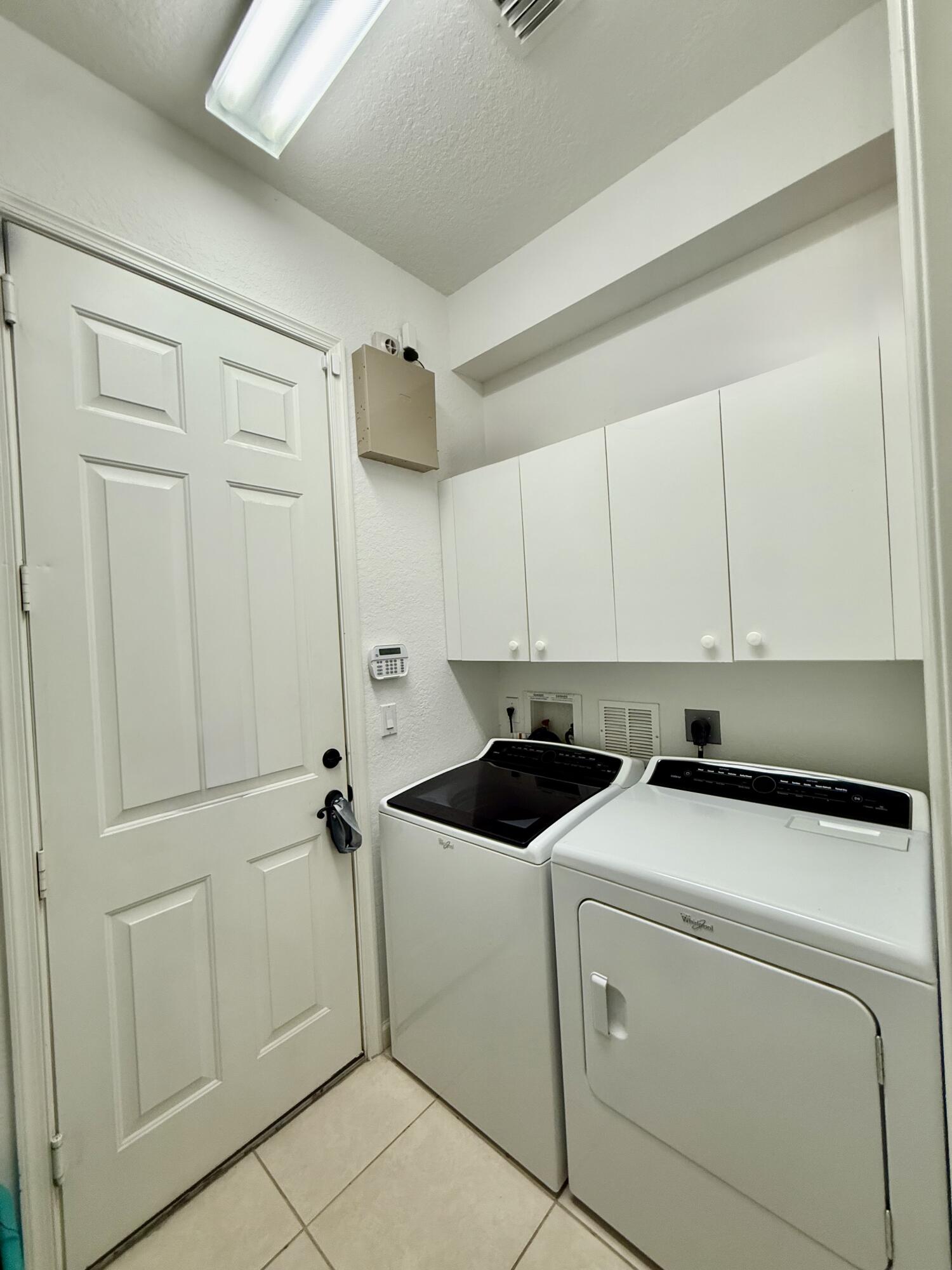 THIRD REPLAT OF PORTOFINO ISLES - Residential