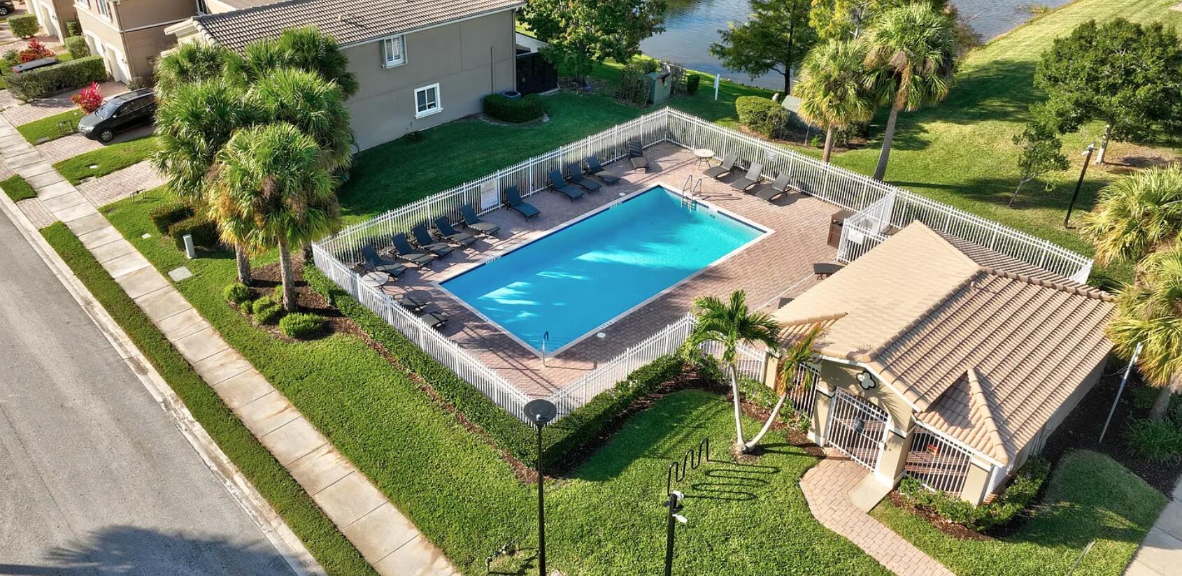 THIRD REPLAT OF PORTOFINO ISLES - Residential