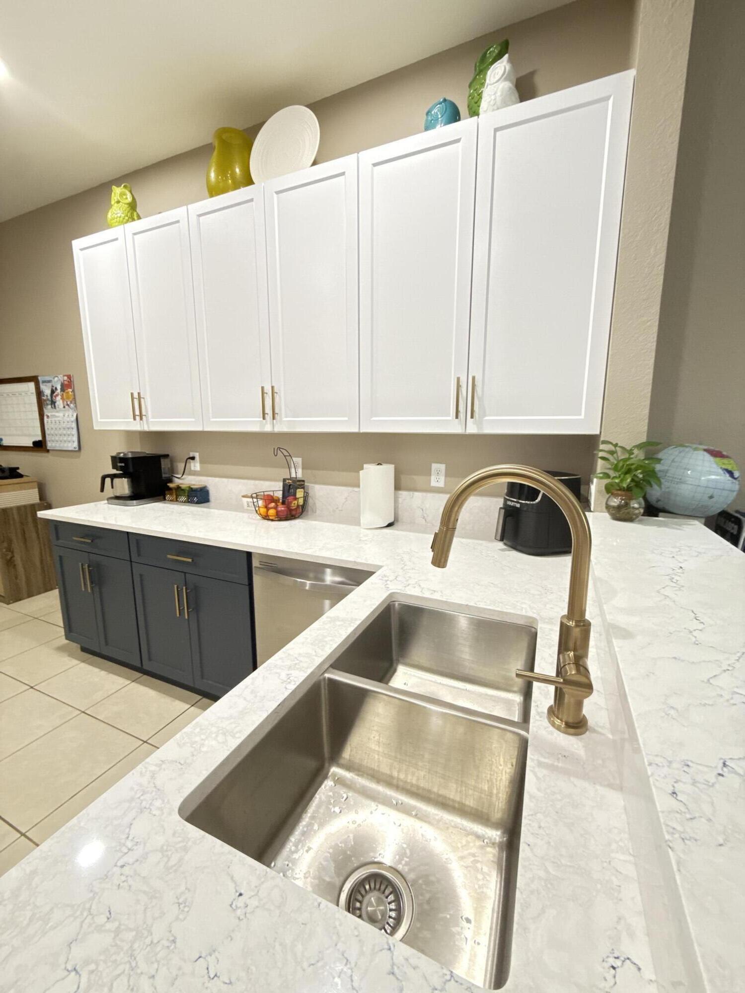 THIRD REPLAT OF PORTOFINO ISLES - Residential