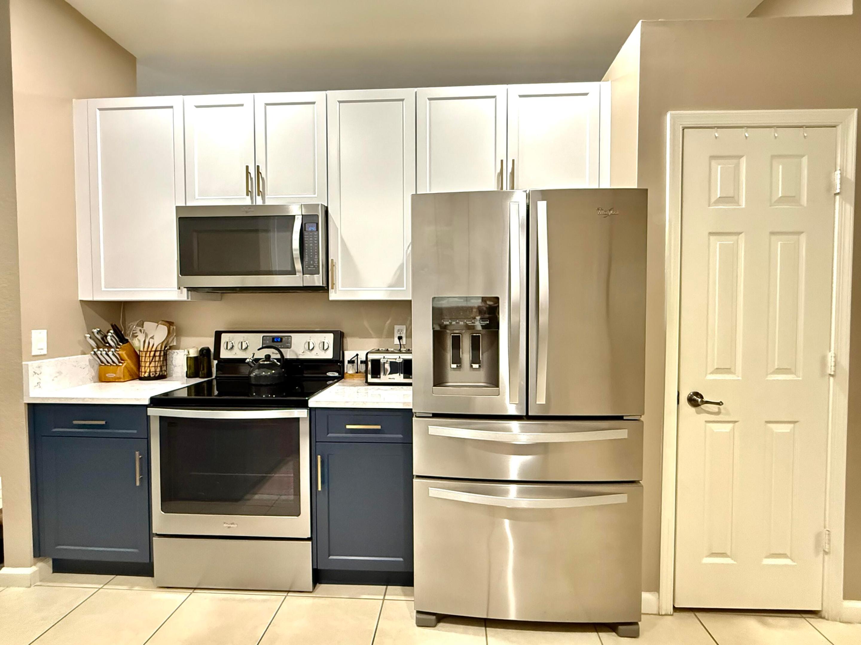 THIRD REPLAT OF PORTOFINO ISLES - Residential