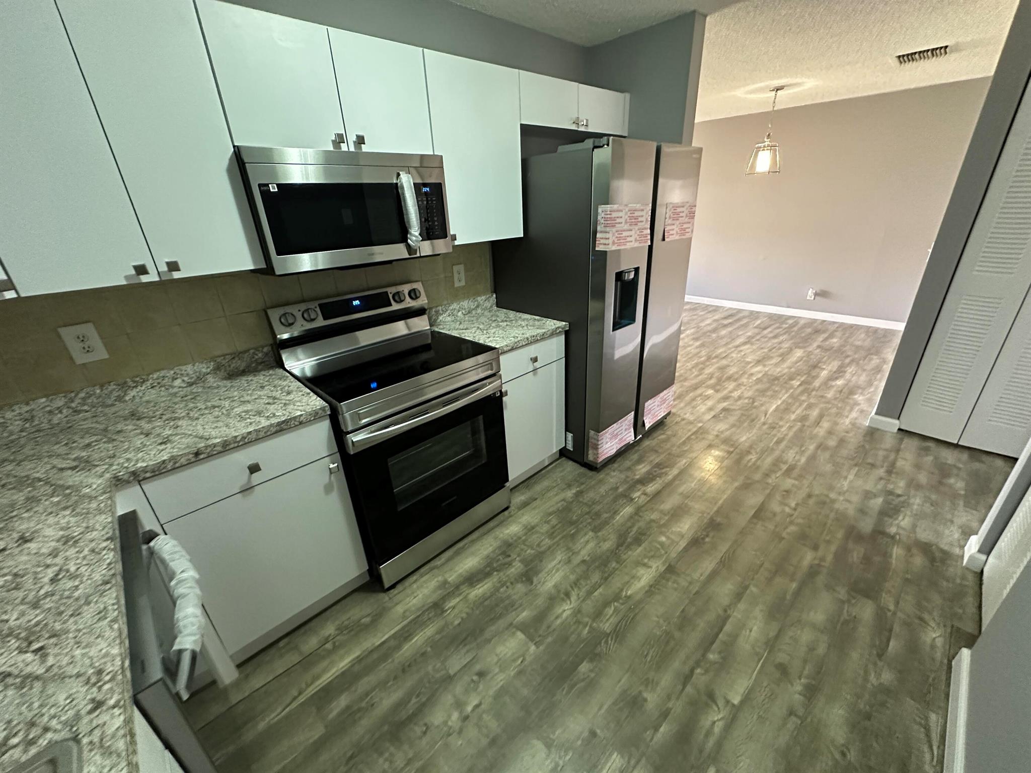 PINE GLEN AT ABBEY PARK 1 - Residential