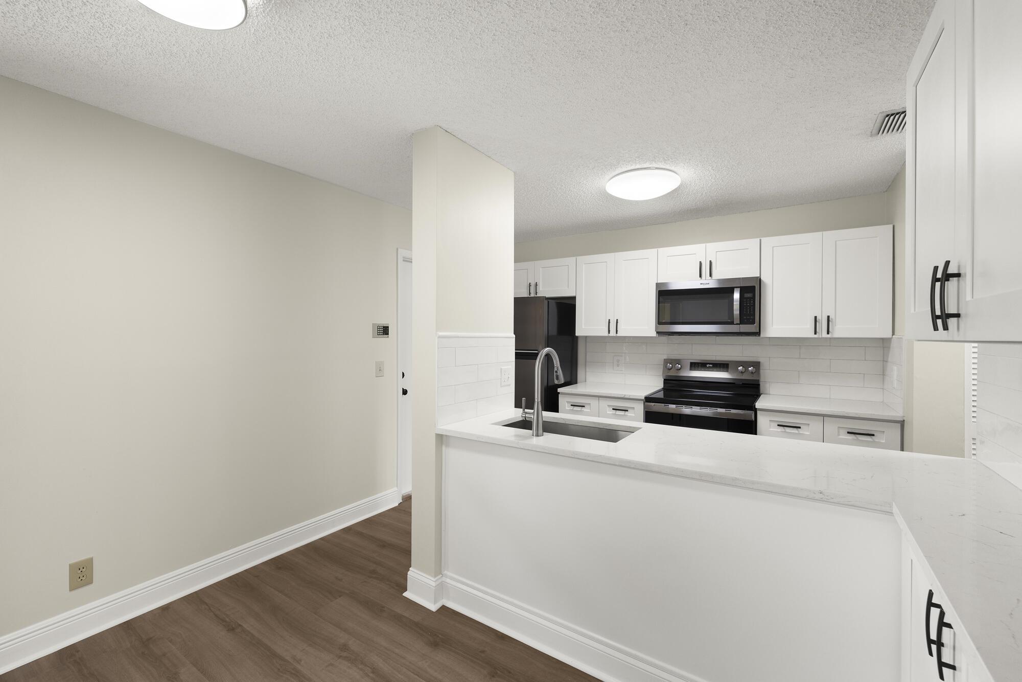 SAG HARBOR TRACE - Residential