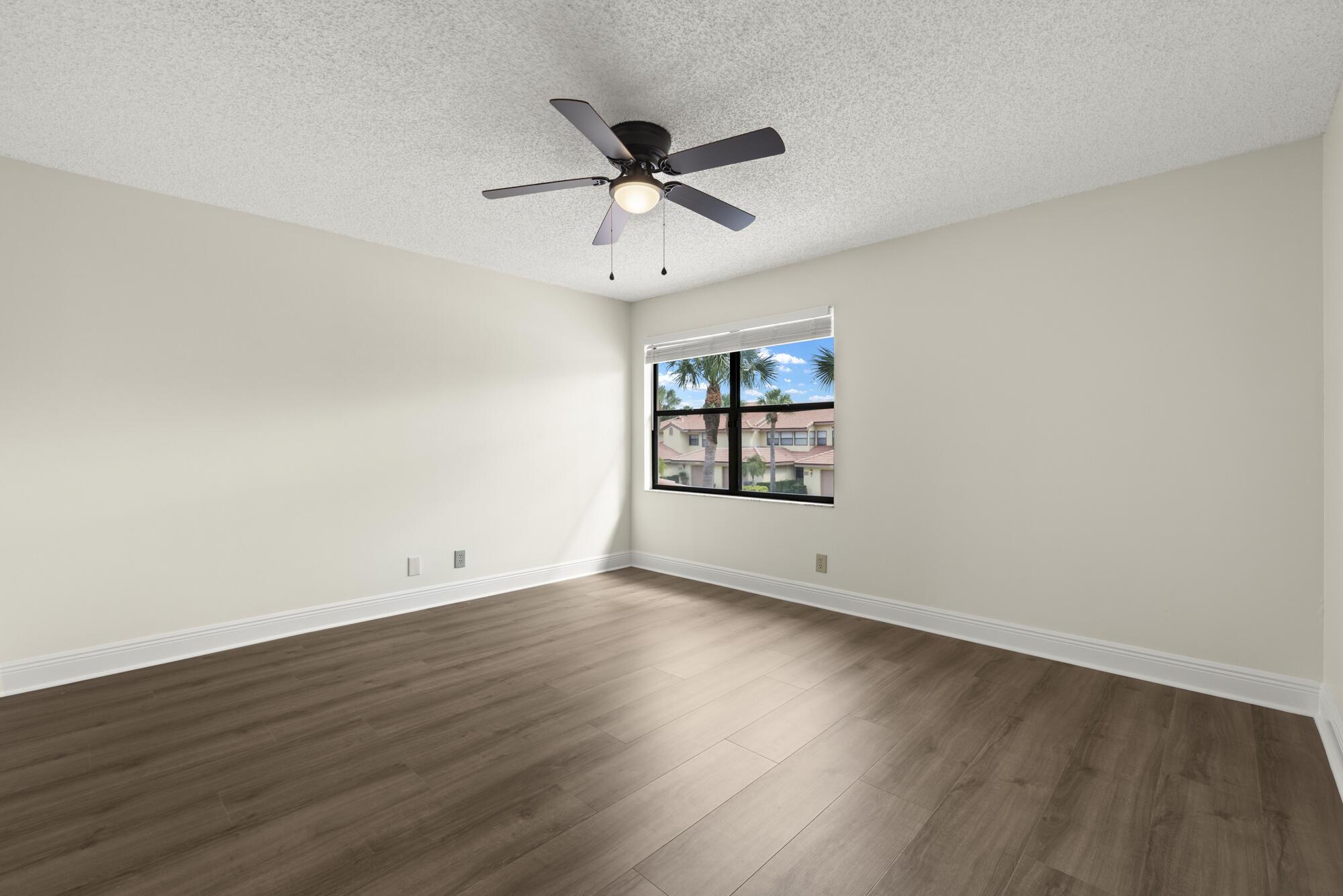 SAG HARBOR TRACE - Residential