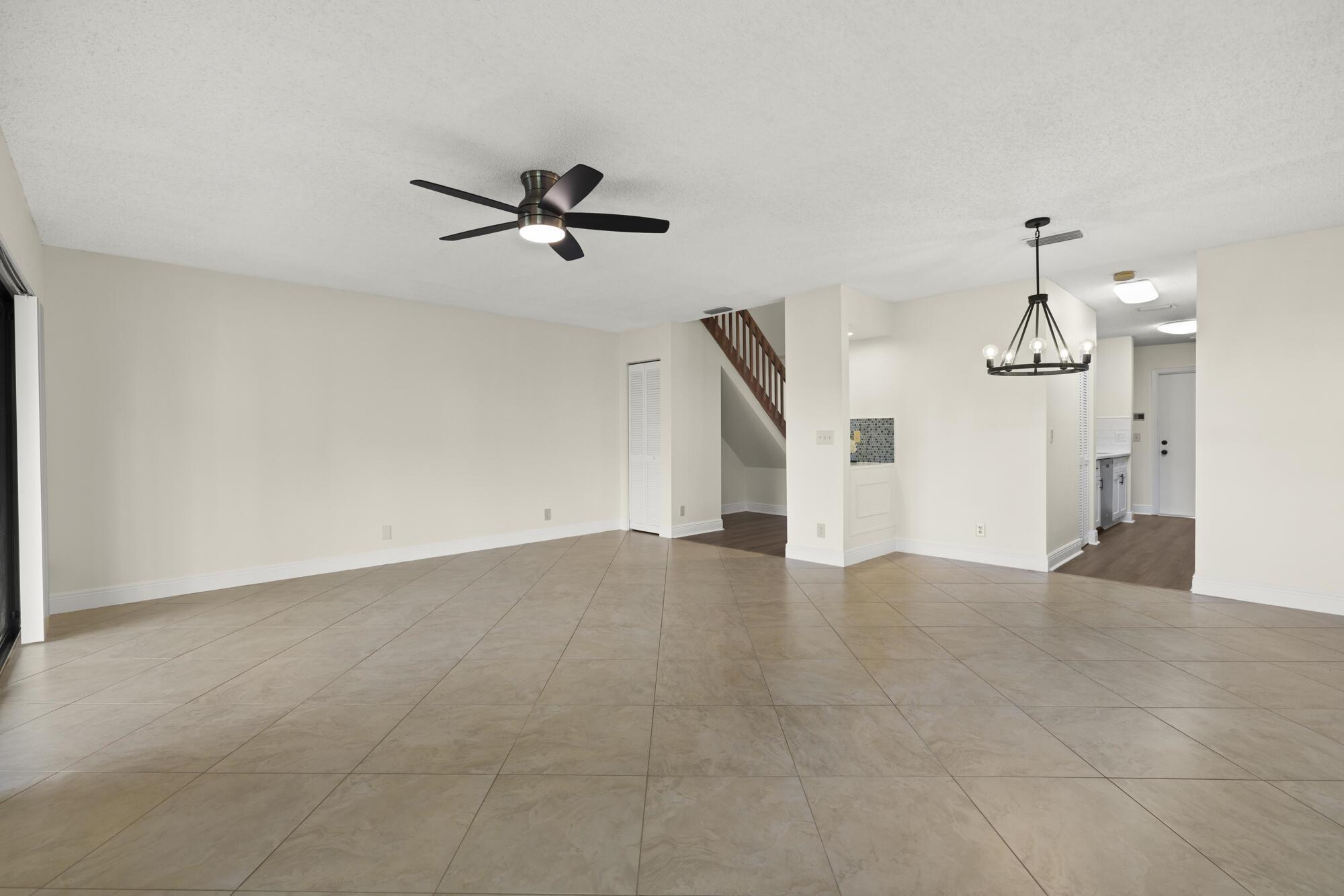 SAG HARBOR TRACE - Residential