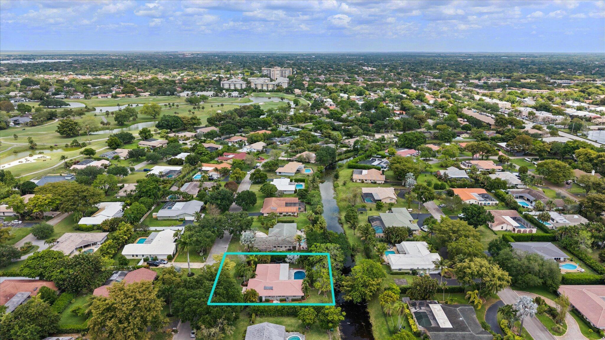 CORAL SPRINGS COUNTRY CLUB - Residential