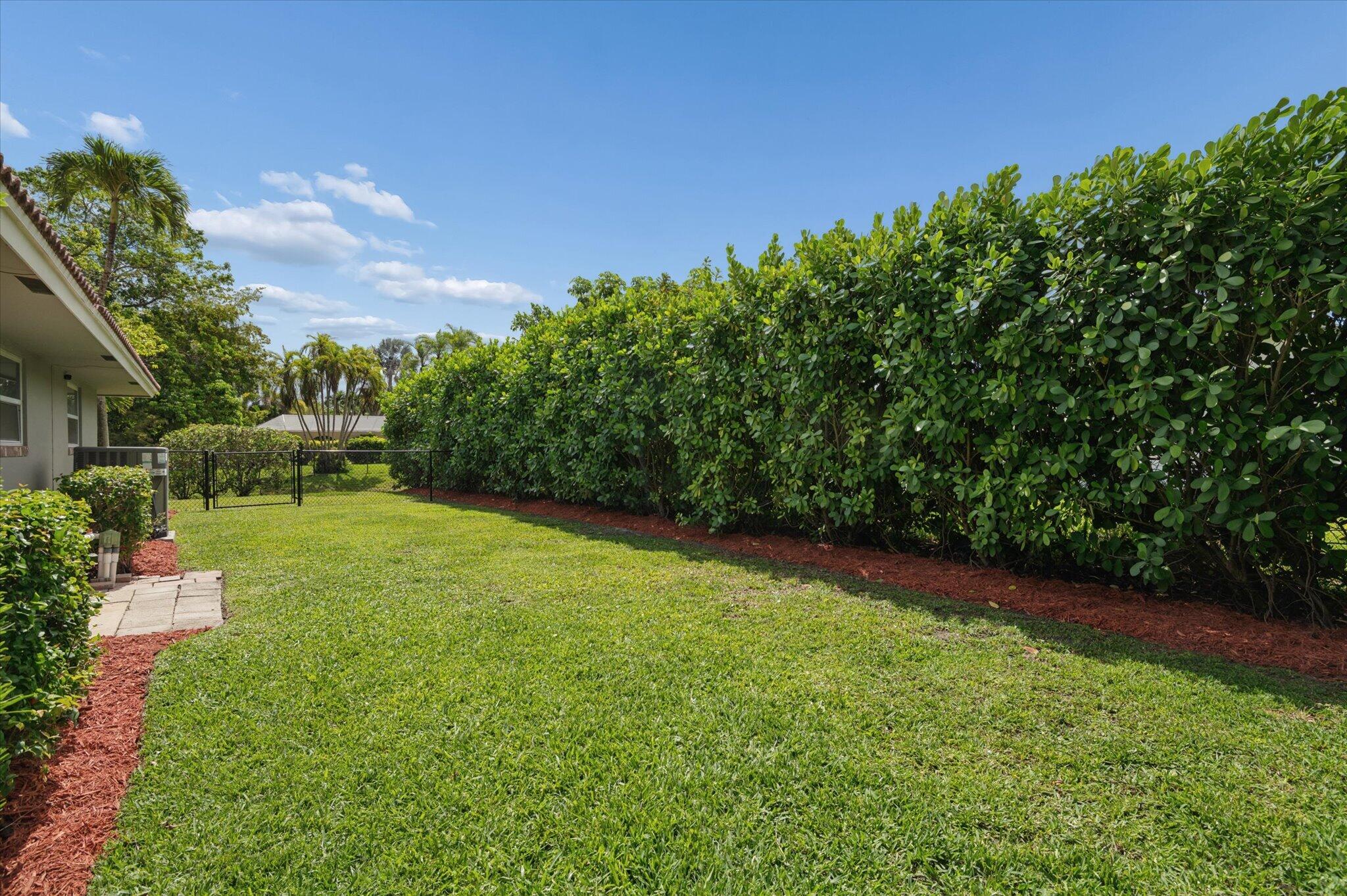 CORAL SPRINGS COUNTRY CLUB - Residential