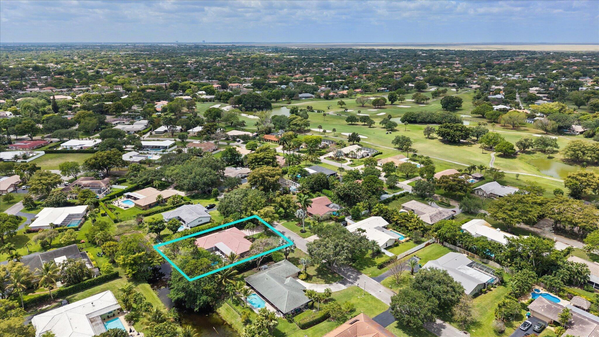 CORAL SPRINGS COUNTRY CLUB - Residential