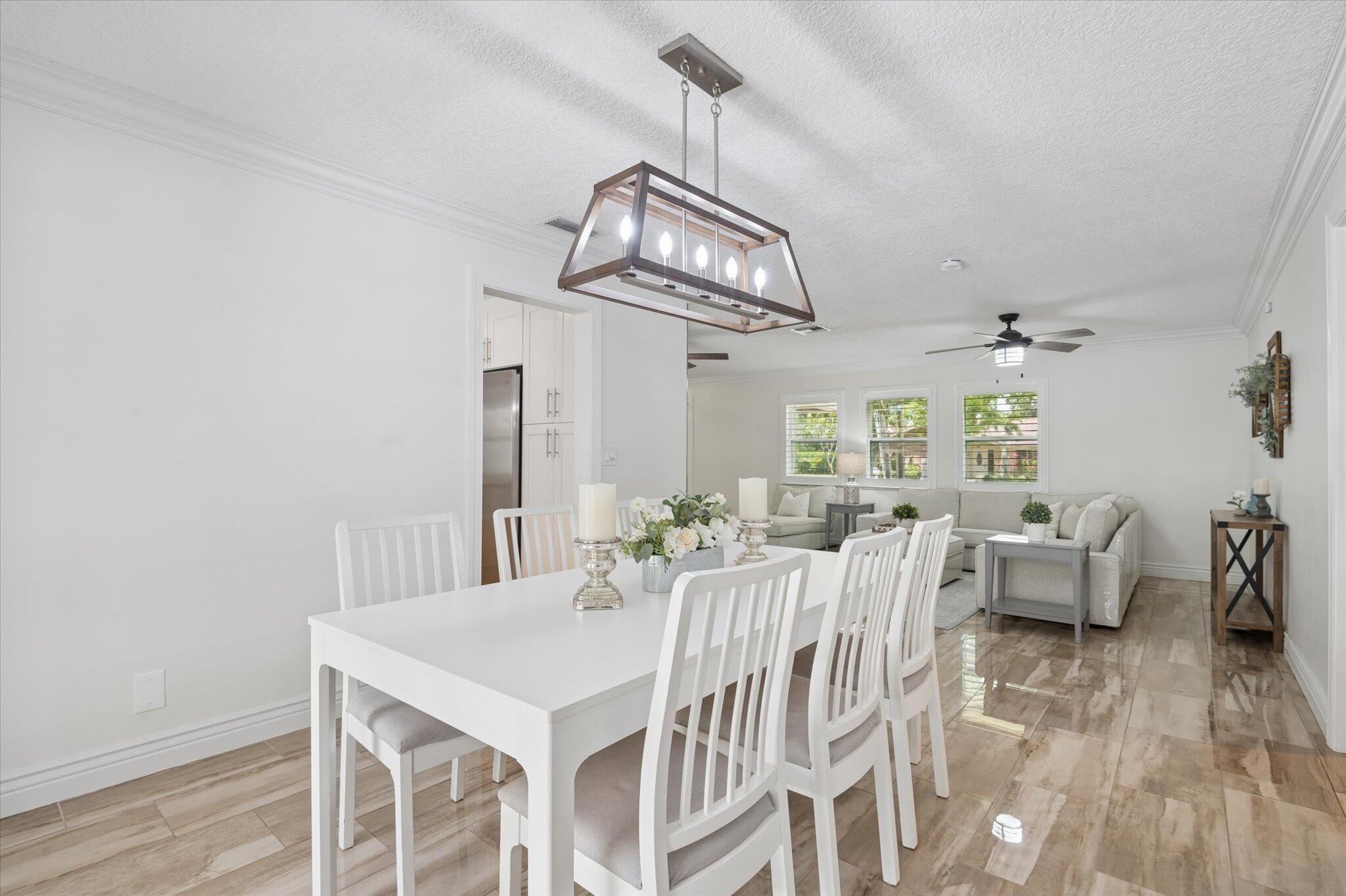 CORAL SPRINGS COUNTRY CLUB - Residential