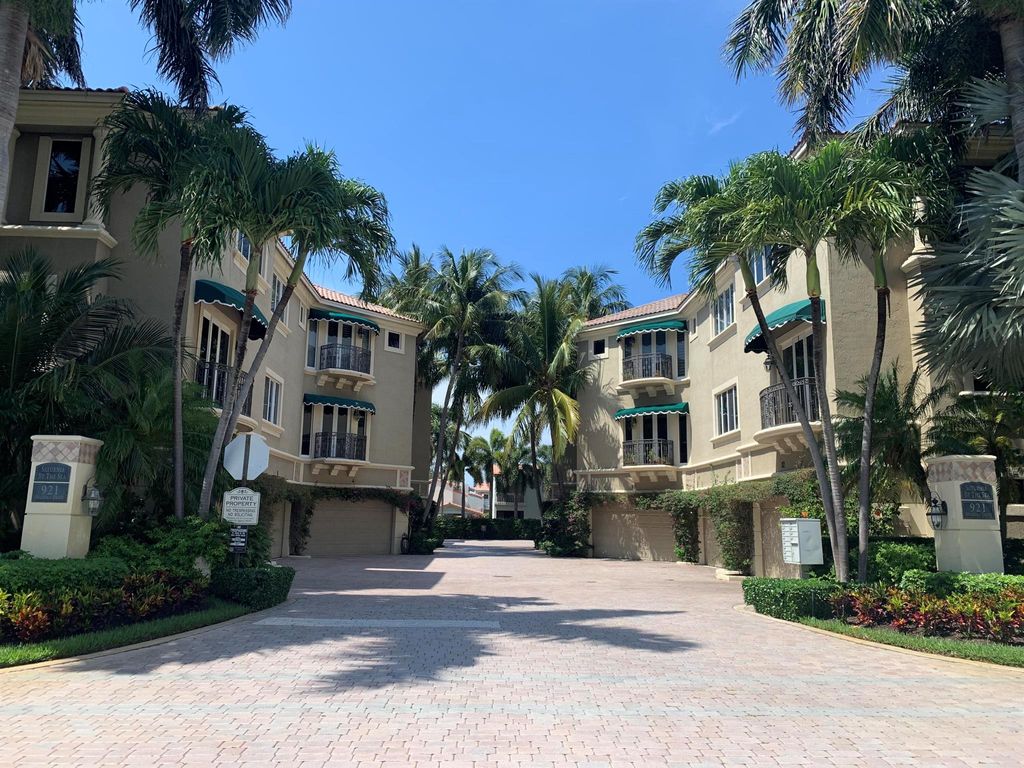 Photo of 921 Osceola Drive #8, Boca Raton, FL 33432 (MLS # R11124802)