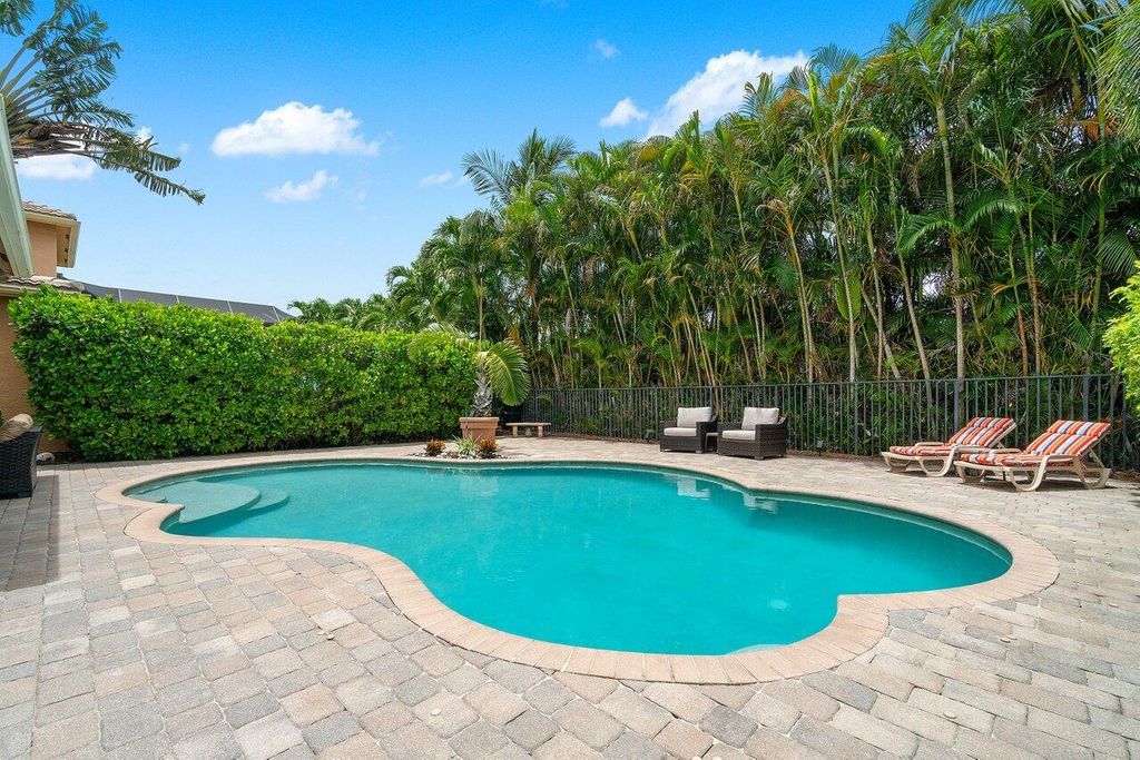 Photo of 8895 Maple Hill Court, Boynton Beach, FL 33473 (MLS # R11004113)